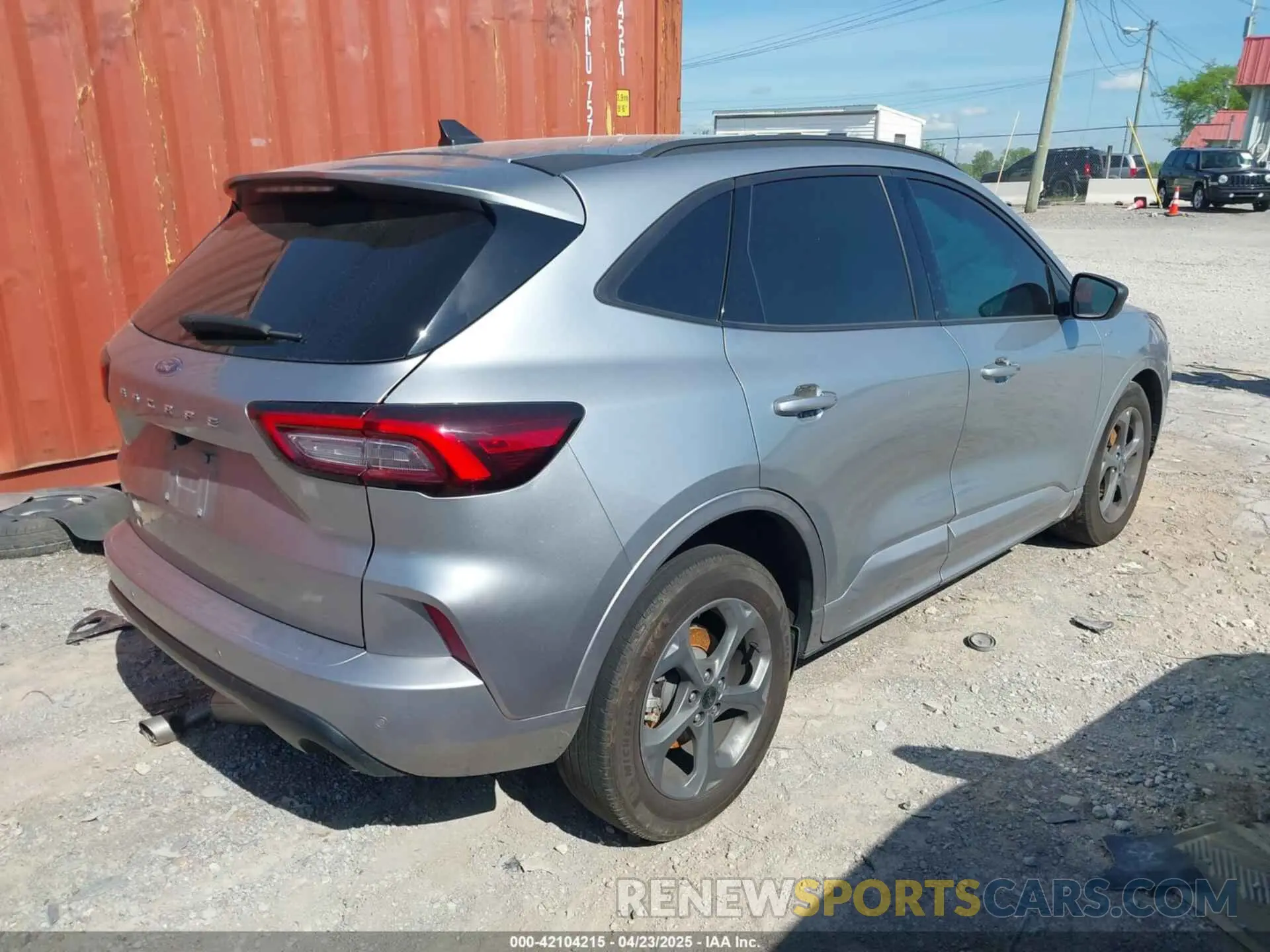 4 Фотография поврежденного автомобиля 1FMCU0MN6PUA83827 FORD ESCAPE 2023