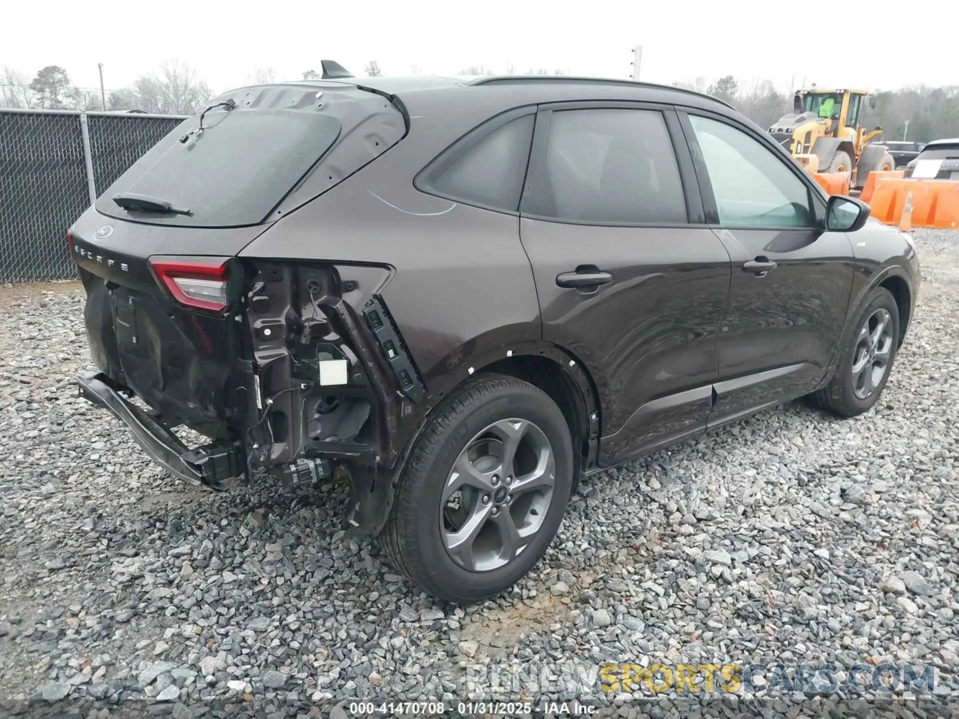4 Фотография поврежденного автомобиля 1FMCU0MN7PUA38346 FORD ESCAPE 2023