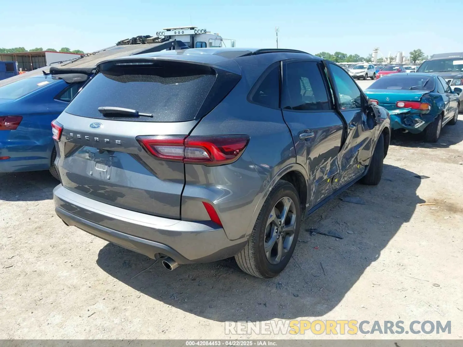 4 Фотография поврежденного автомобиля 1FMCU0MN8PUA25590 FORD ESCAPE 2023