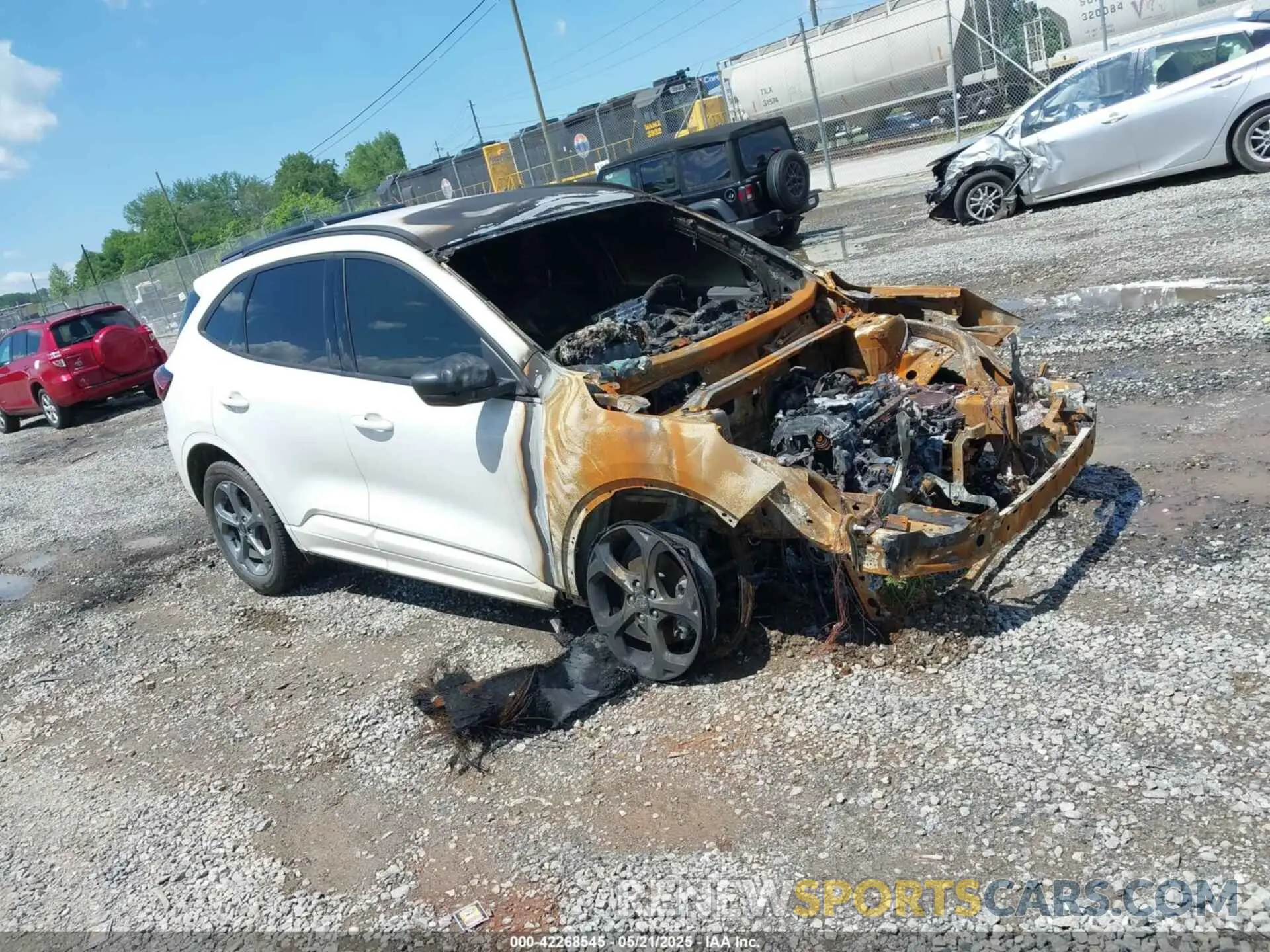1 Photograph of a damaged car 1FMCU0MNXPUB20734 FORD ESCAPE 2023