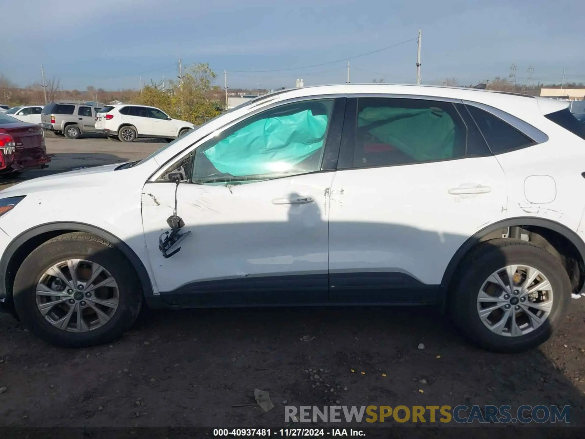 13 Photograph of a damaged car 1FMCU9GN0PUB29281 FORD ESCAPE 2023