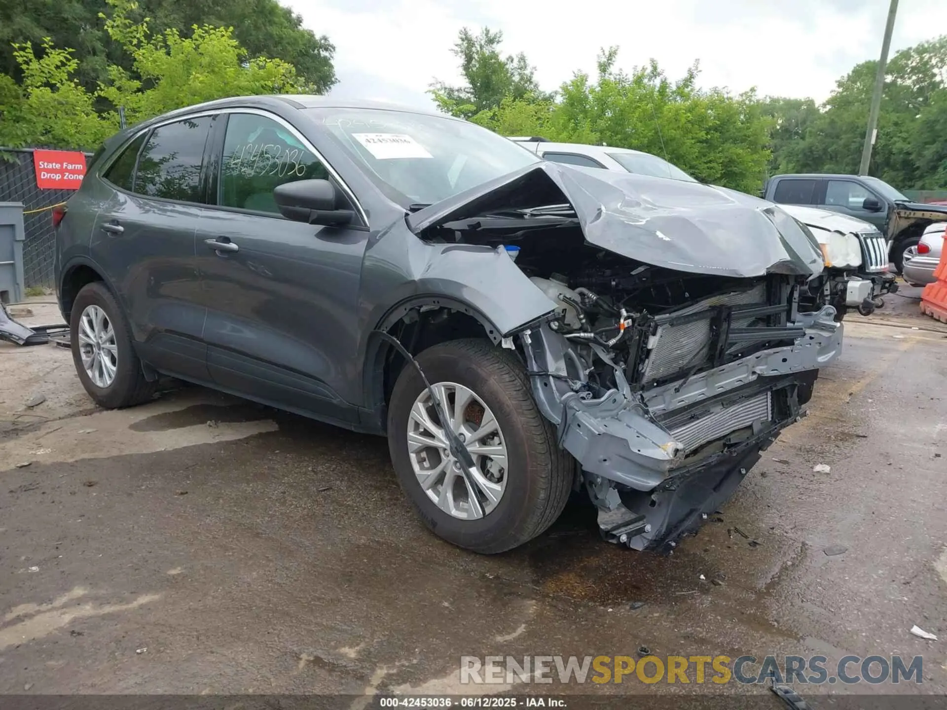 1 Photograph of a damaged car 1FMCU9GN2PUA38321 FORD ESCAPE 2023
