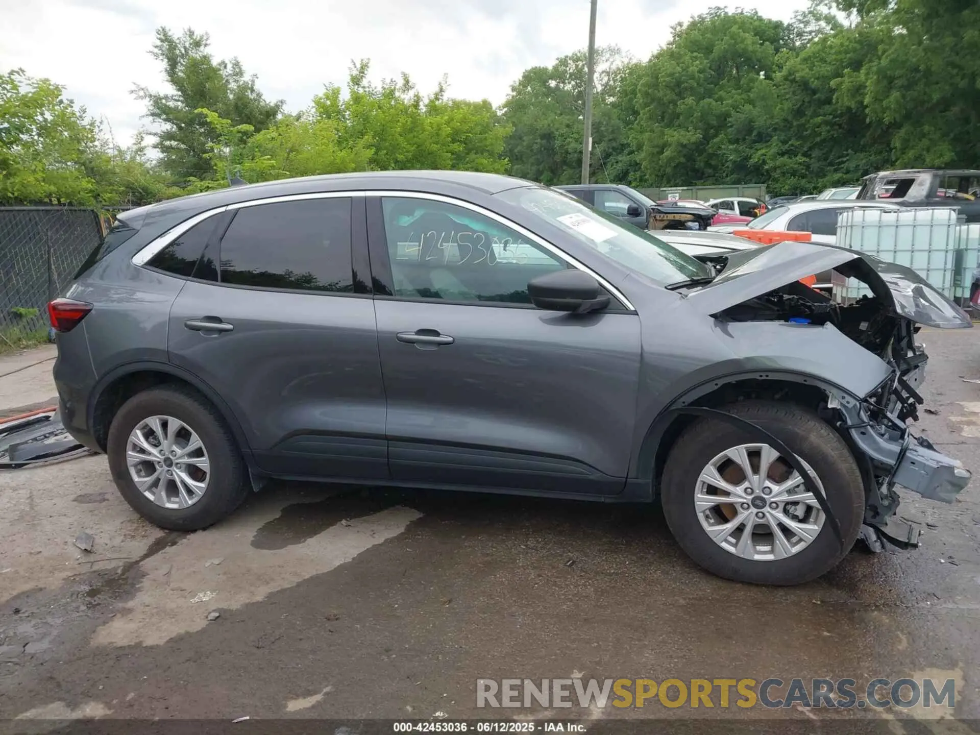 14 Photograph of a damaged car 1FMCU9GN2PUA38321 FORD ESCAPE 2023