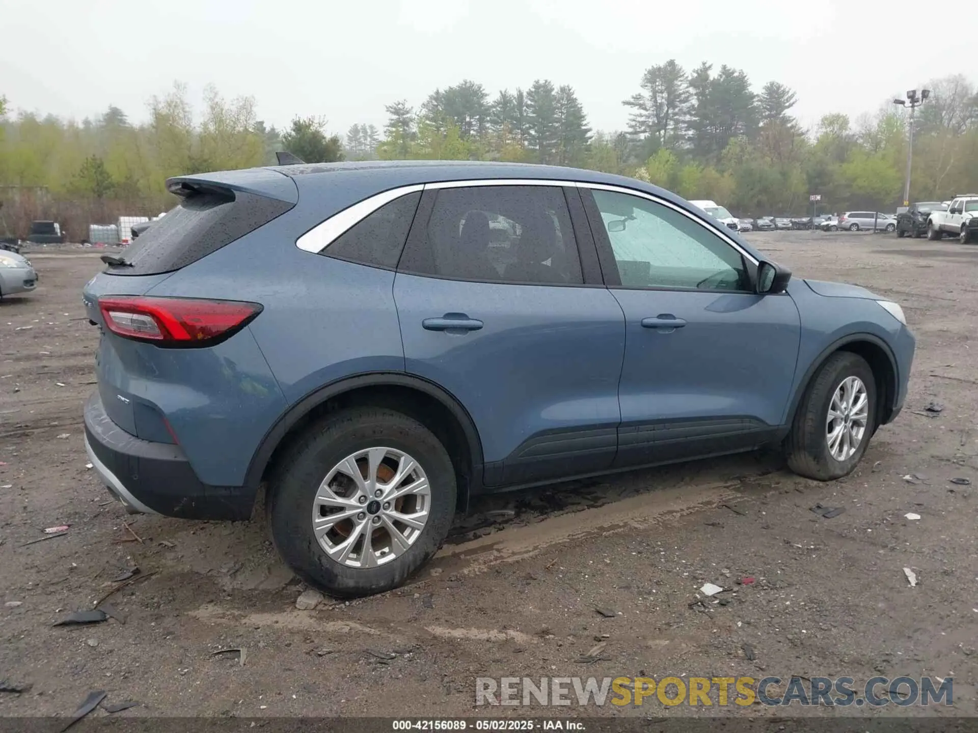 13 Photograph of a damaged car 1FMCU9GN2PUA72694 FORD ESCAPE 2023