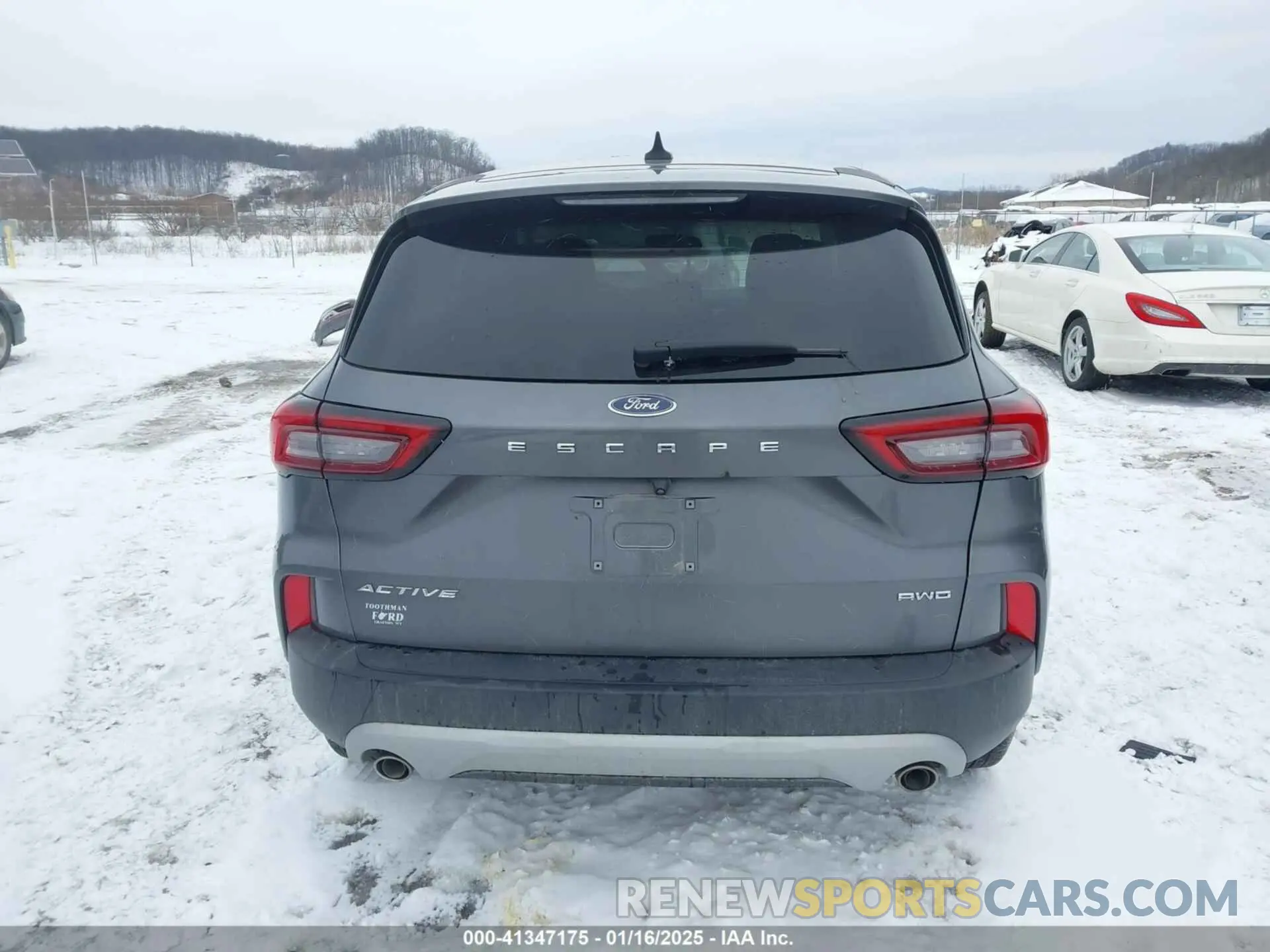 17 Фотография поврежденного автомобиля 1FMCU9GN3PUA64717 FORD ESCAPE 2023