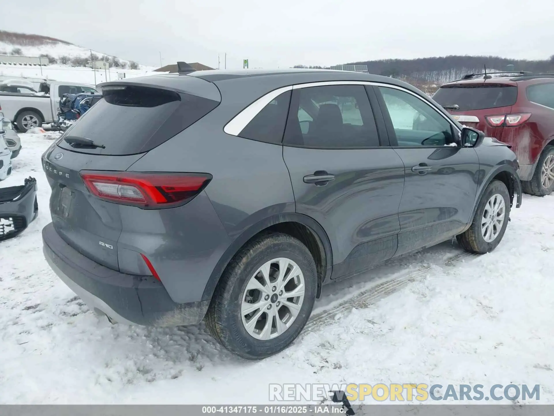 4 Фотография поврежденного автомобиля 1FMCU9GN3PUA64717 FORD ESCAPE 2023