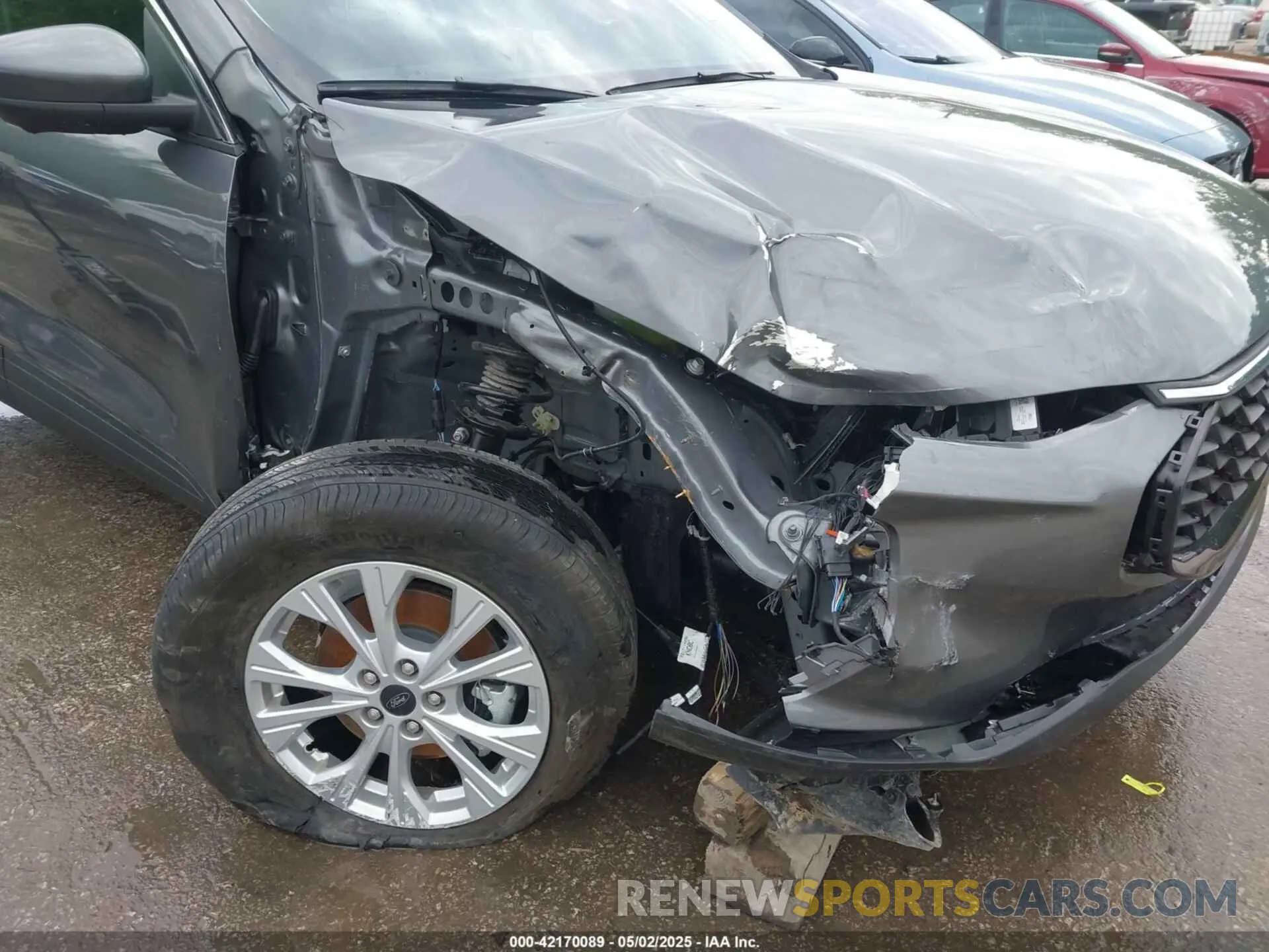 6 Фотография поврежденного автомобиля 1FMCU9GN4PUB29851 FORD ESCAPE 2023