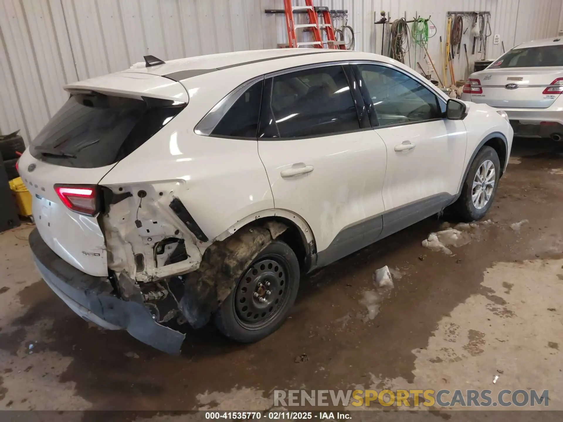 4 Фотография поврежденного автомобиля 1FMCU9GN6PUA88591 FORD ESCAPE 2023