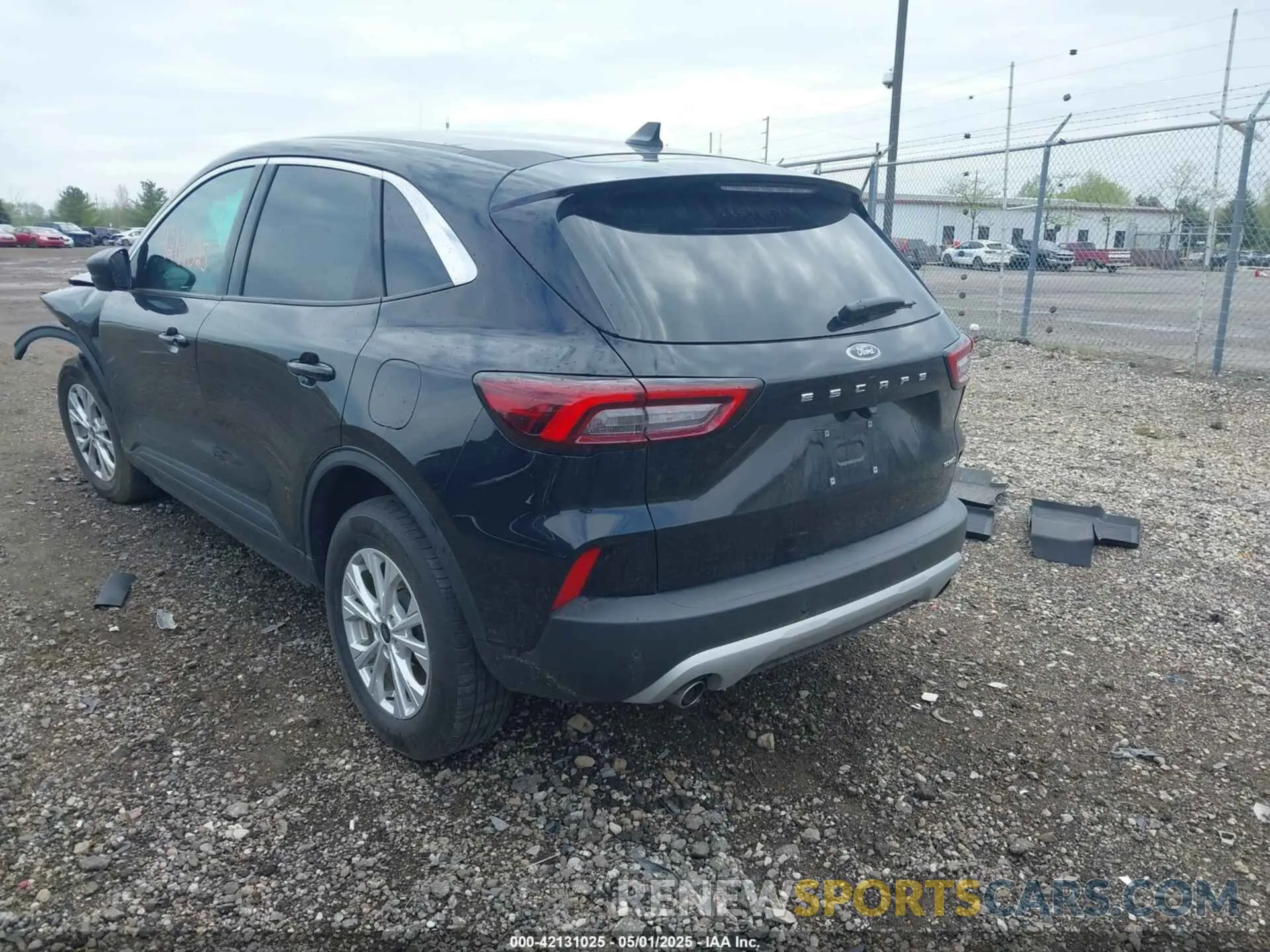 3 Photograph of a damaged car 1FMCU9GN7PUA04116 FORD ESCAPE 2023