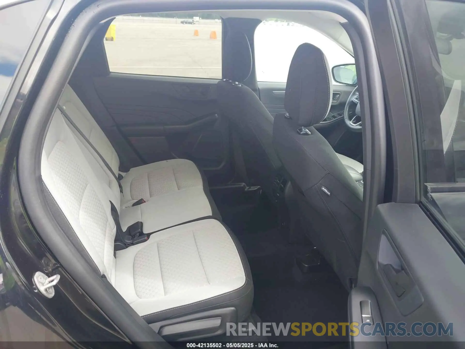 8 Фотография поврежденного автомобиля 1FMCU9GN9PUB16383 FORD ESCAPE 2023