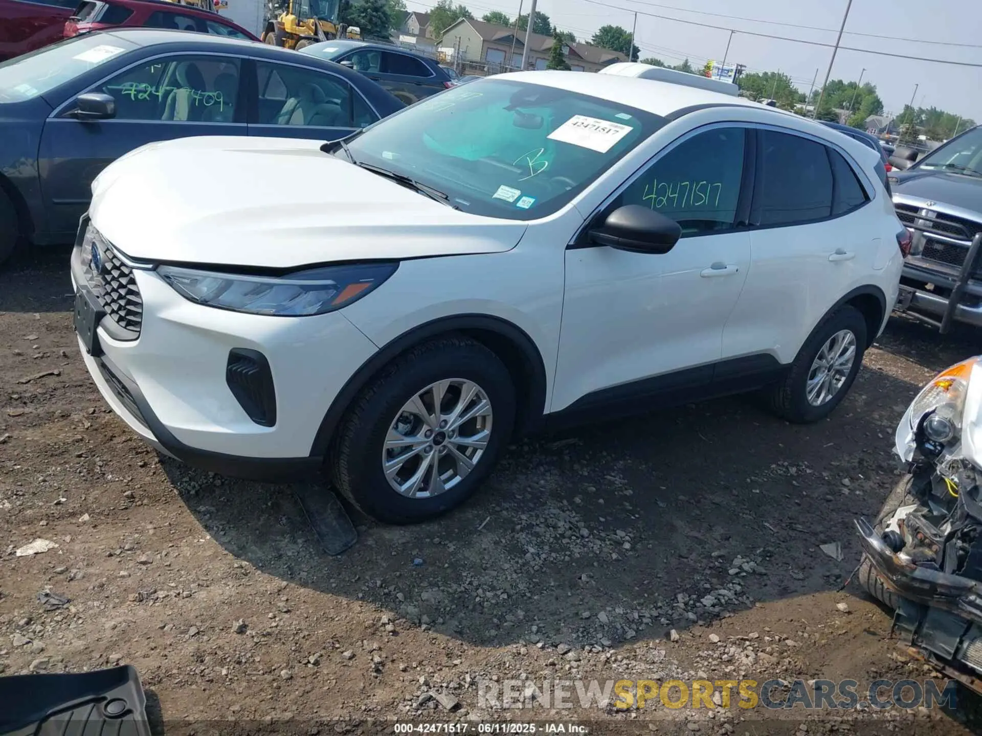 2 Фотография поврежденного автомобиля 1FMCU9GN9PUB32681 FORD ESCAPE 2023