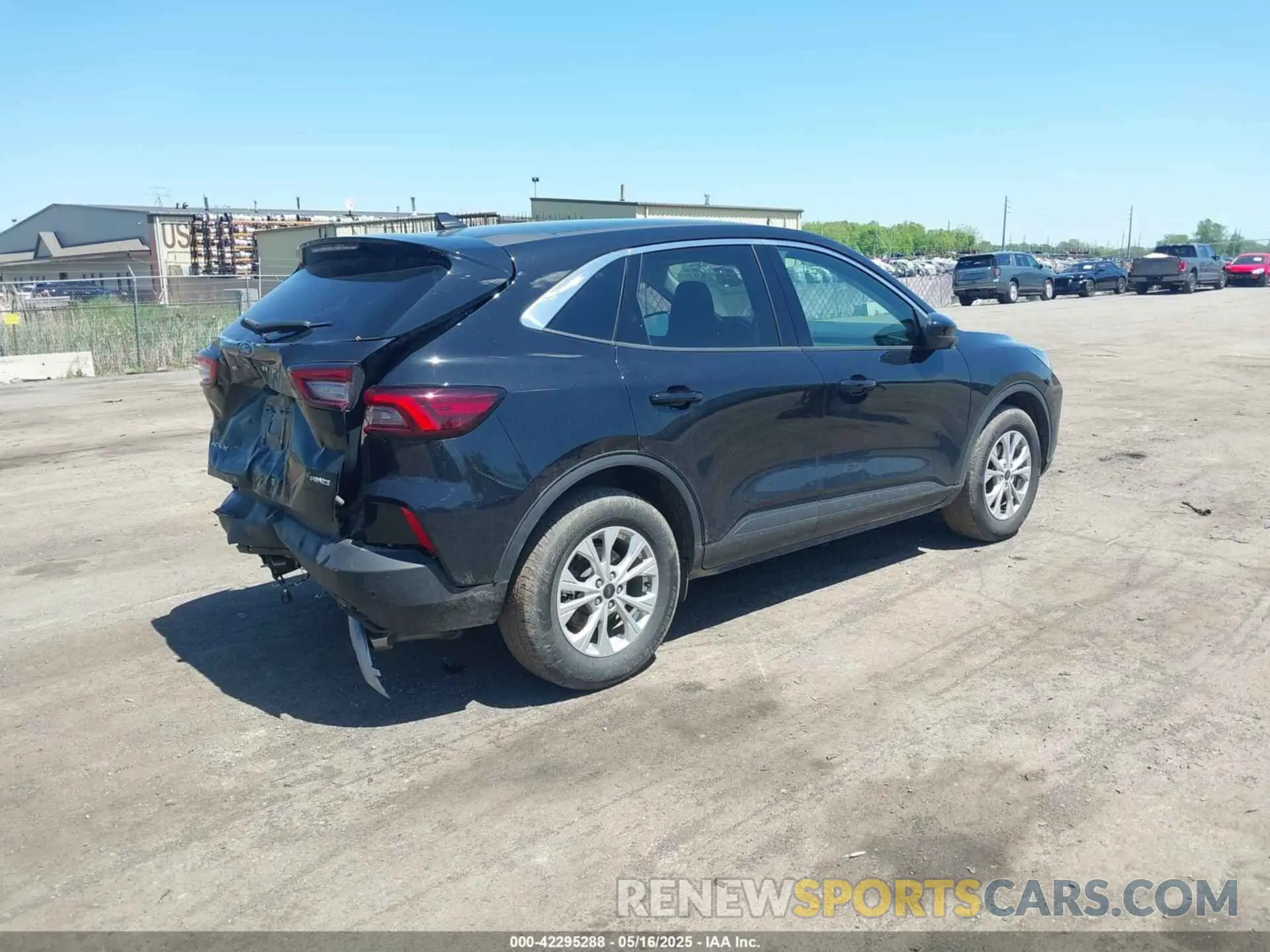 4 Фотография поврежденного автомобиля 1FMCU9GNXPUA52421 FORD ESCAPE 2023