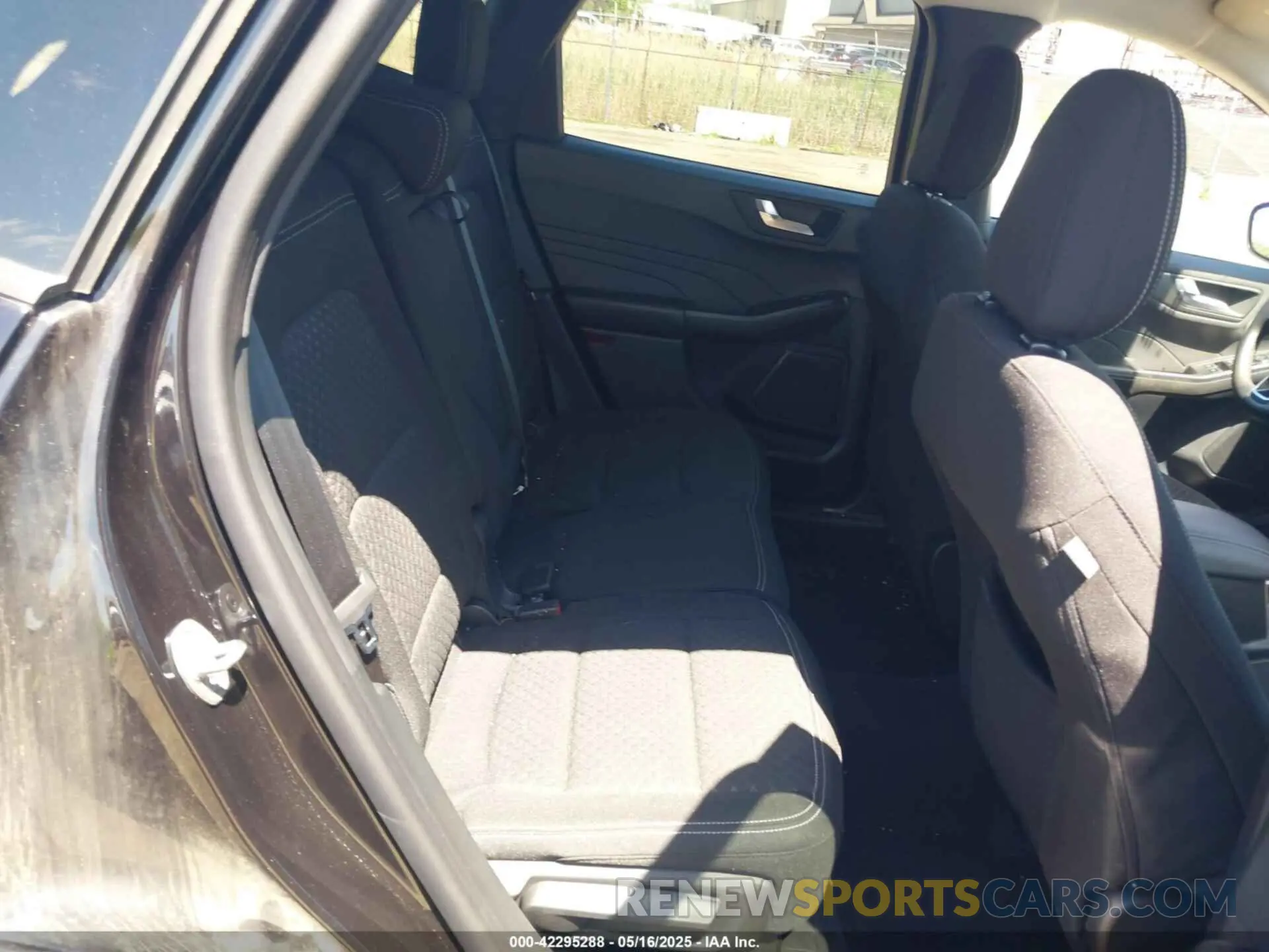 8 Фотография поврежденного автомобиля 1FMCU9GNXPUA52421 FORD ESCAPE 2023
