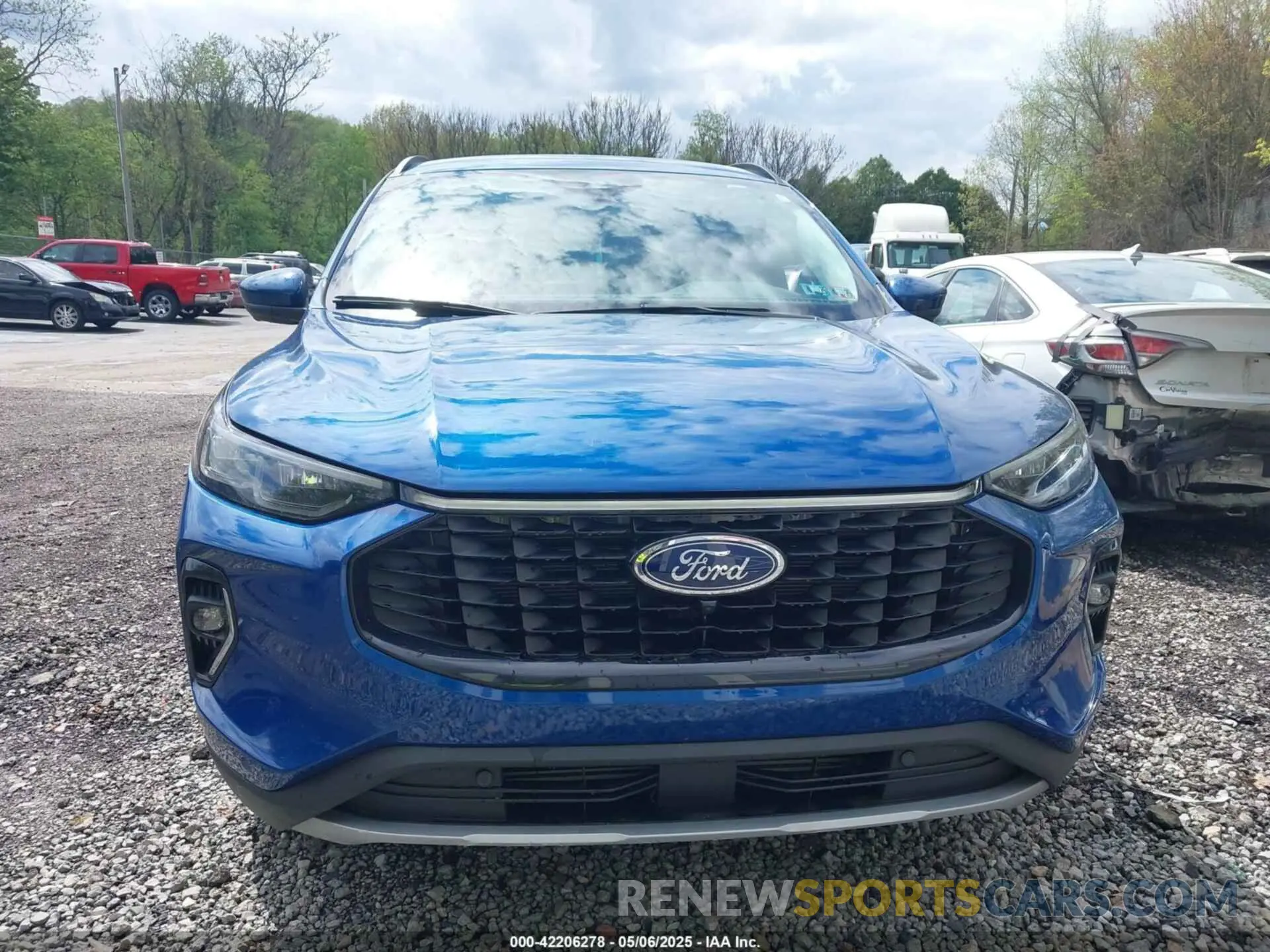13 Photograph of a damaged car 1FMCU9JA7PUA96303 FORD ESCAPE 2023