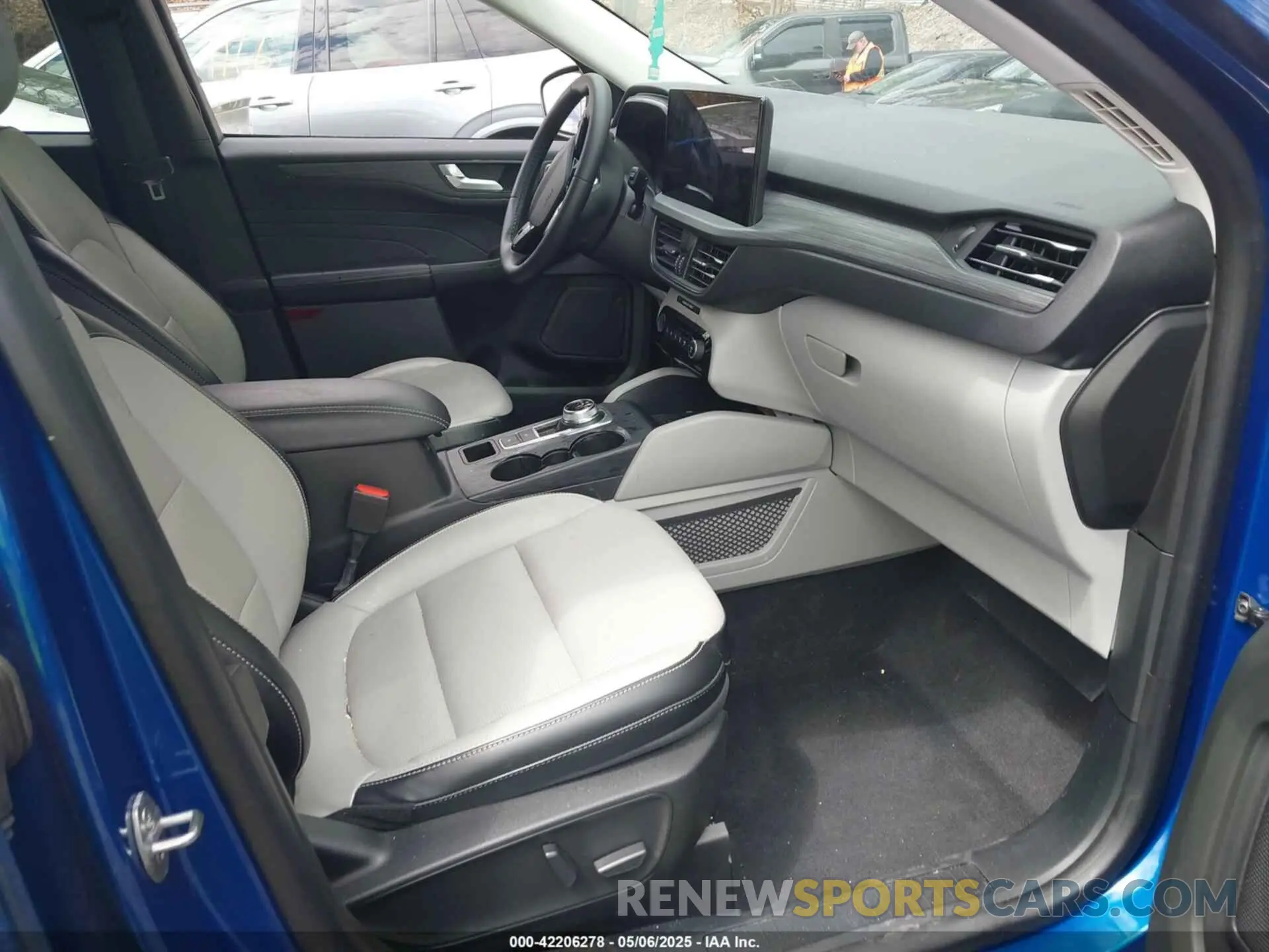 5 Photograph of a damaged car 1FMCU9JA7PUA96303 FORD ESCAPE 2023