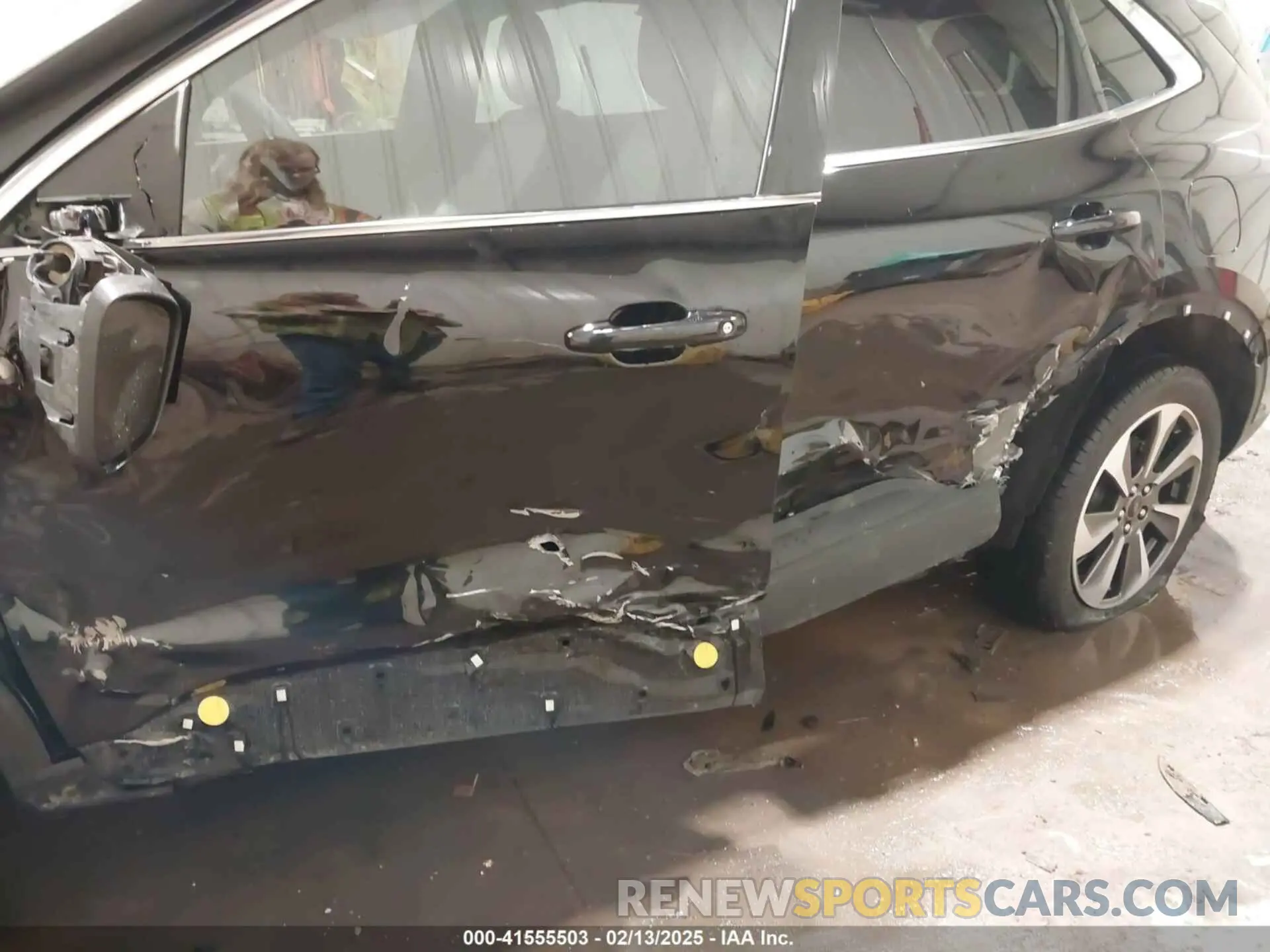 6 Photograph of a damaged car 1FMCU9JA9PUA71287 FORD ESCAPE 2023