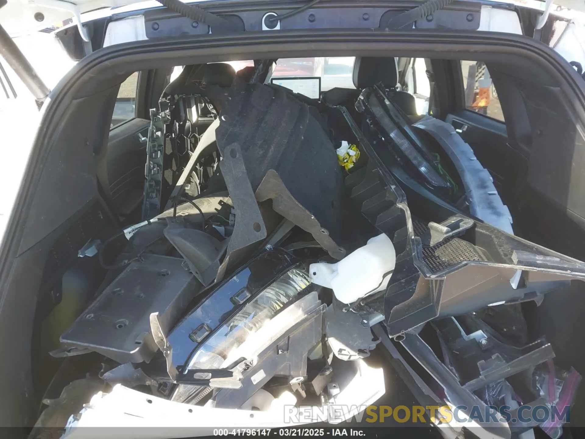 12 Фотография поврежденного автомобиля 1FMCU9MN1PUA75350 FORD ESCAPE 2023