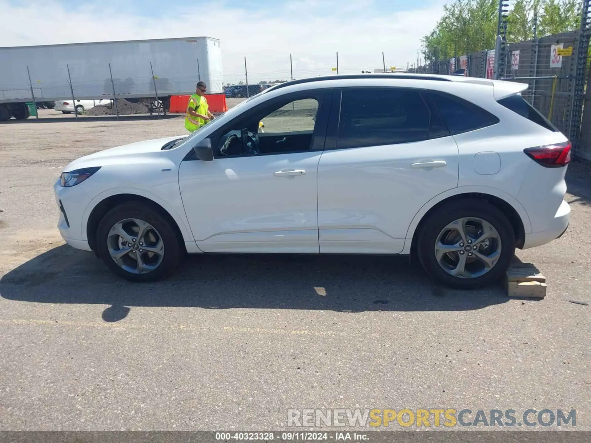 14 Photograph of a damaged car 1FMCU9MN3PUA24867 FORD ESCAPE 2023