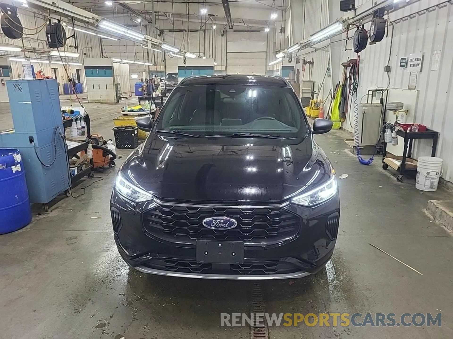 31 Фотография поврежденного автомобиля 1FMCU9MN4PUA46828 FORD ESCAPE 2023
