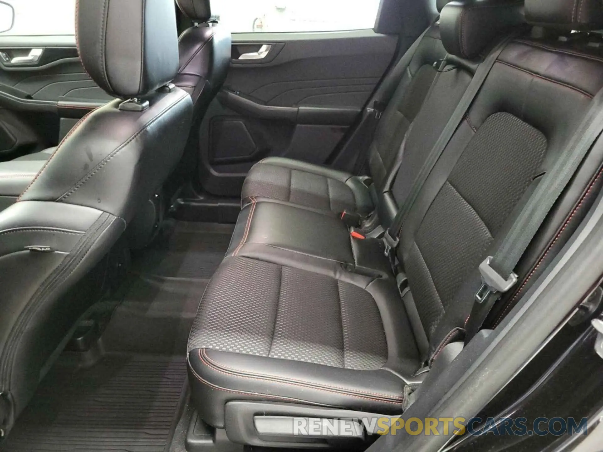 6 Фотография поврежденного автомобиля 1FMCU9MN4PUA46828 FORD ESCAPE 2023