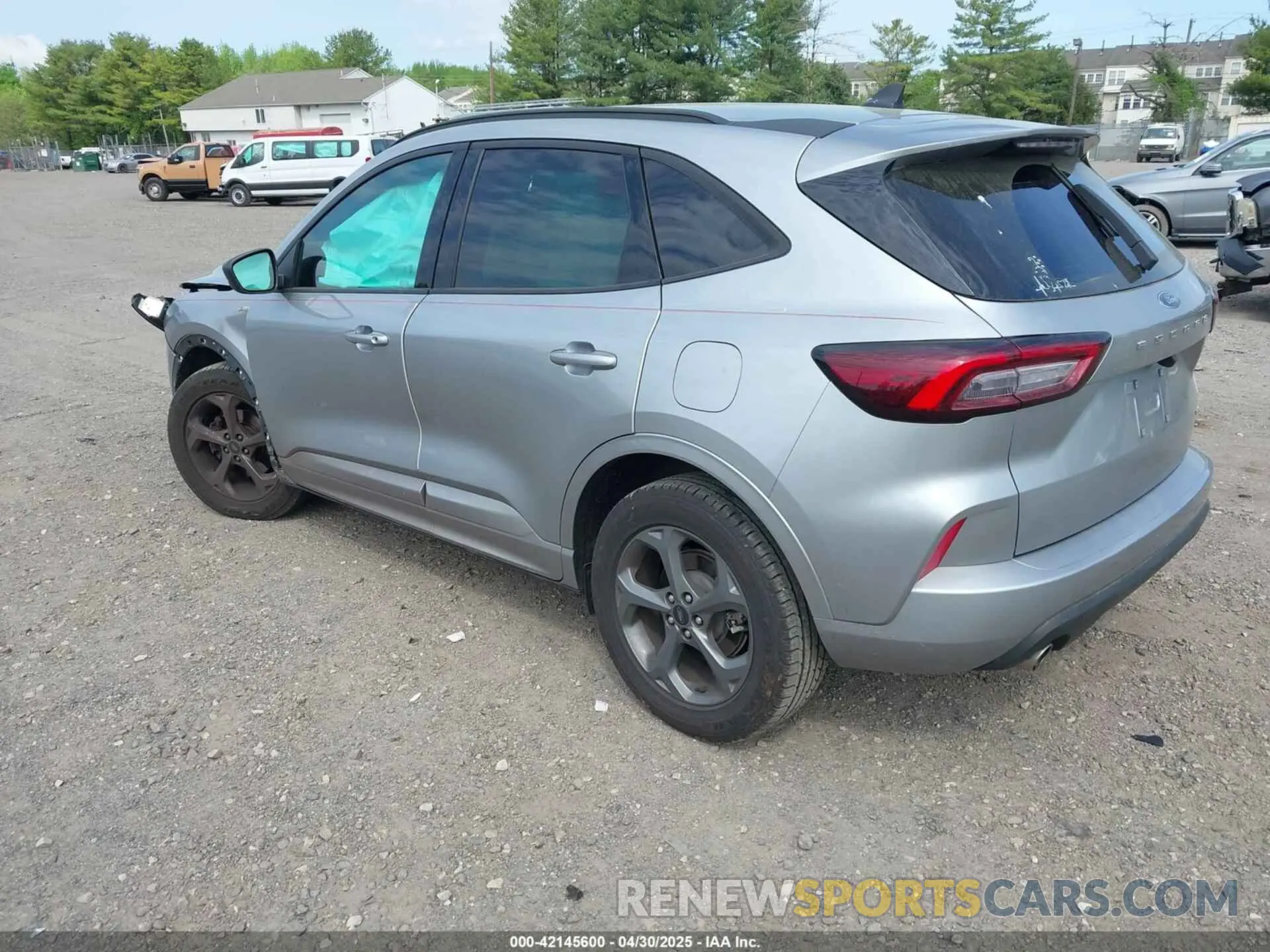 3 Фотография поврежденного автомобиля 1FMCU9MN6PUA08596 FORD ESCAPE 2023
