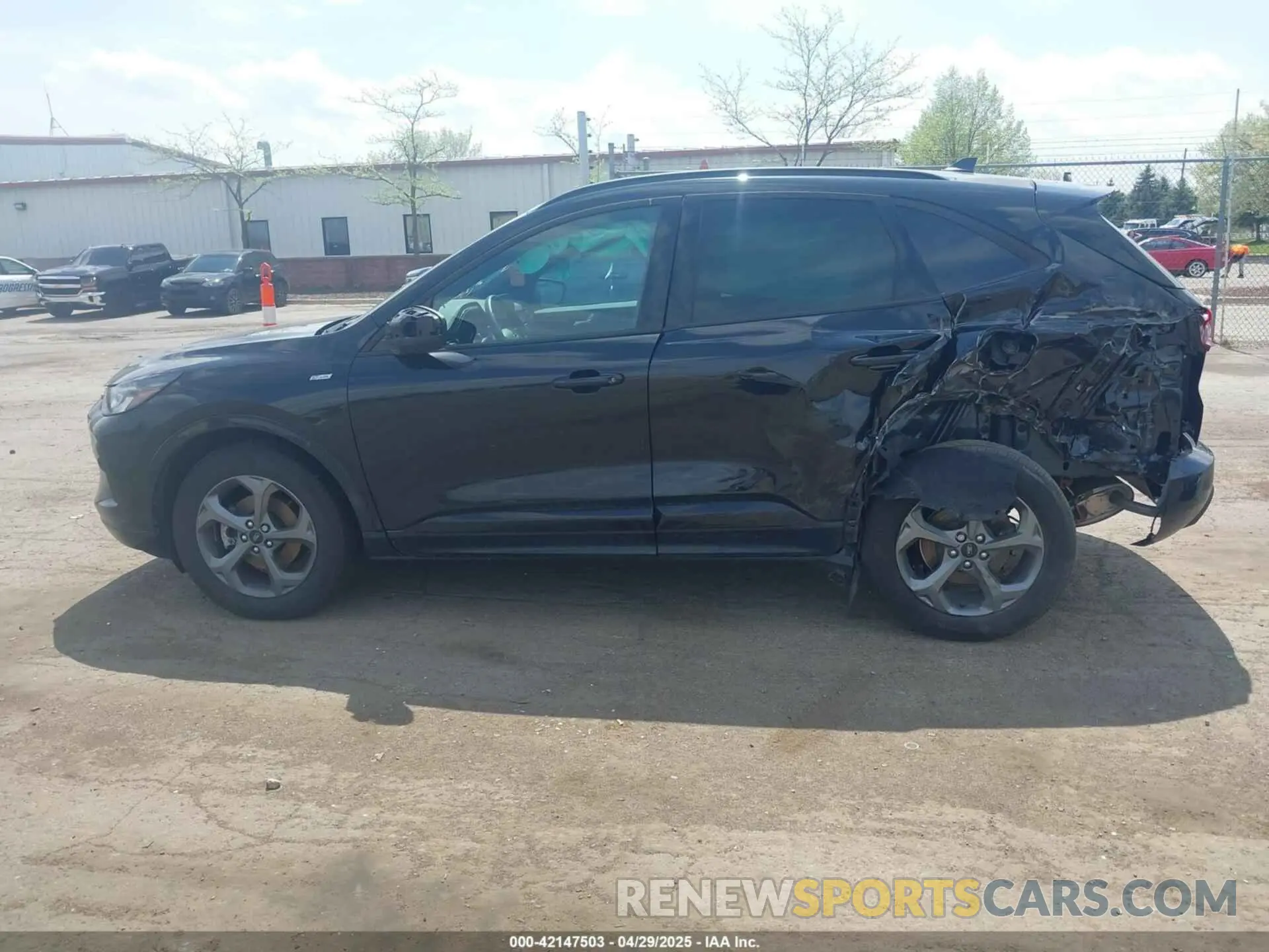 14 Фотография поврежденного автомобиля 1FMCU9MN6PUA87753 FORD ESCAPE 2023