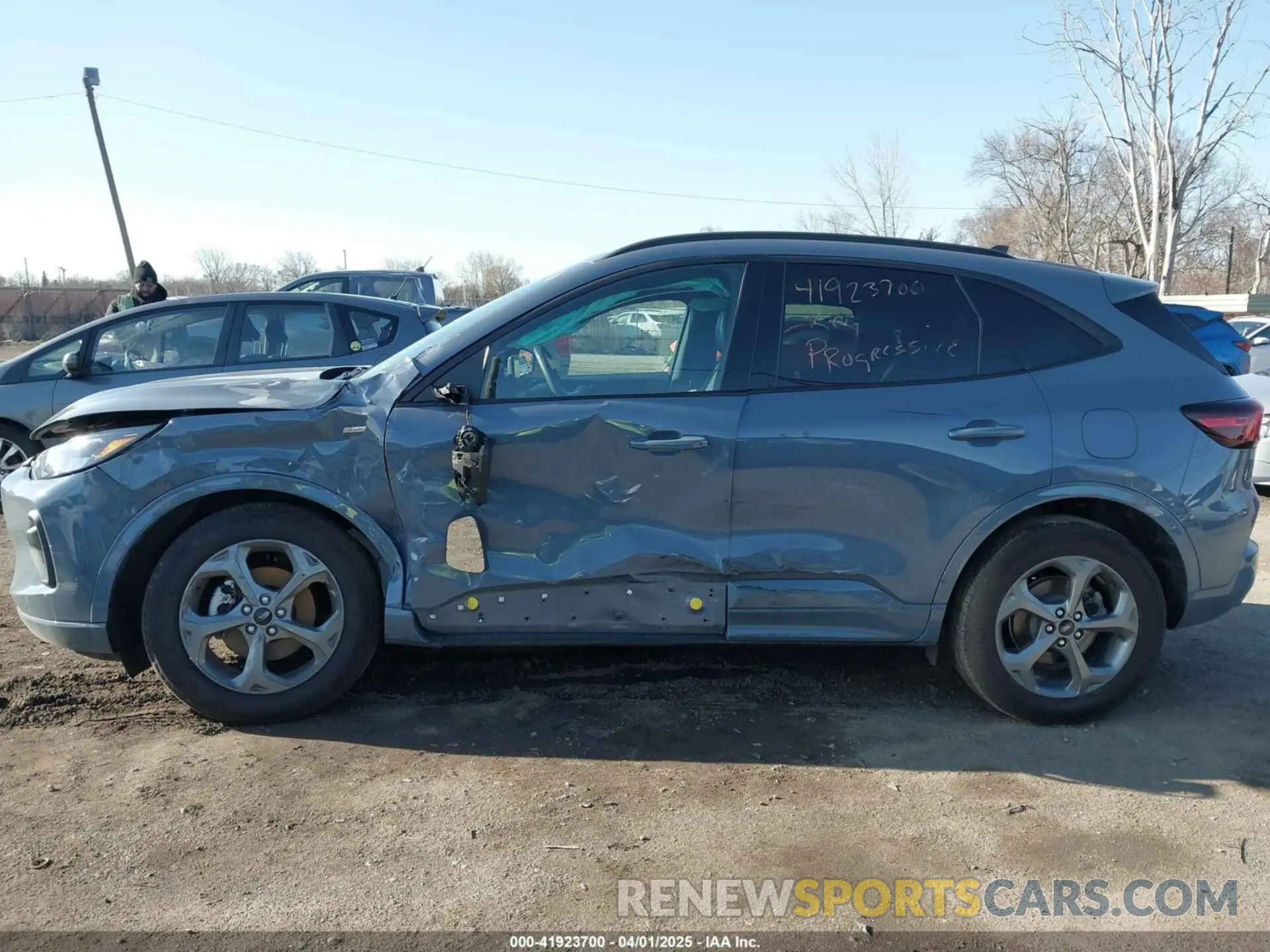 14 Photograph of a damaged car 1FMCU9MN6PUB29077 FORD ESCAPE 2023