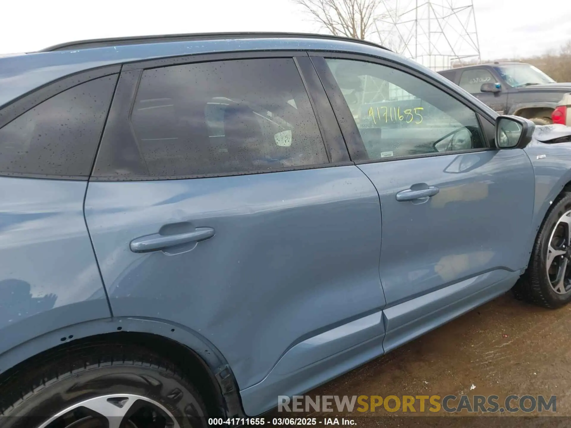 14 Photograph of a damaged car 1FMCU9NA0PUB12674 FORD ESCAPE 2023