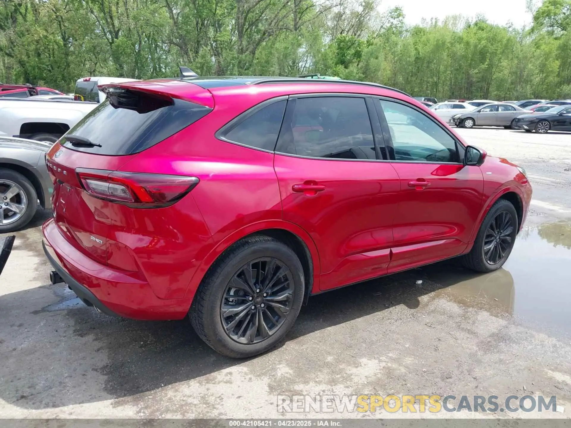 4 Фотография поврежденного автомобиля 1FMCU9PA6PUA71867 FORD ESCAPE 2023