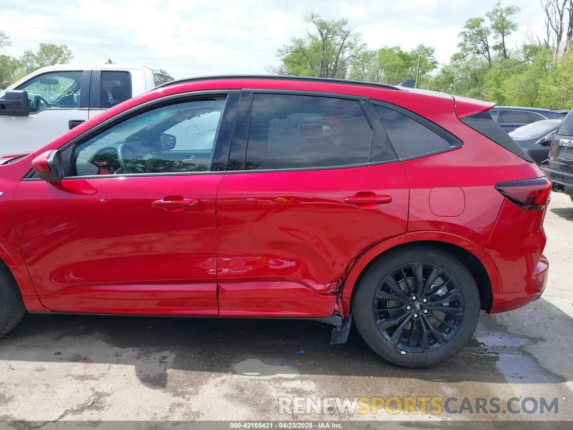 6 Фотография поврежденного автомобиля 1FMCU9PA6PUA71867 FORD ESCAPE 2023