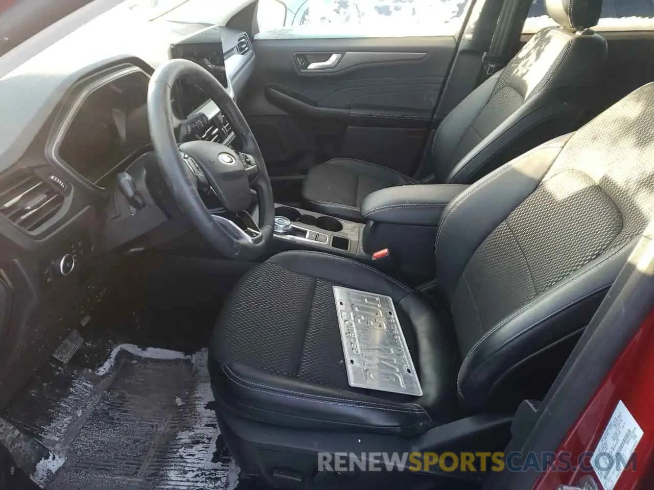 7 Photograph of a damaged car 1FMCU0E18RUB14879 FORD ESCAPE 2024