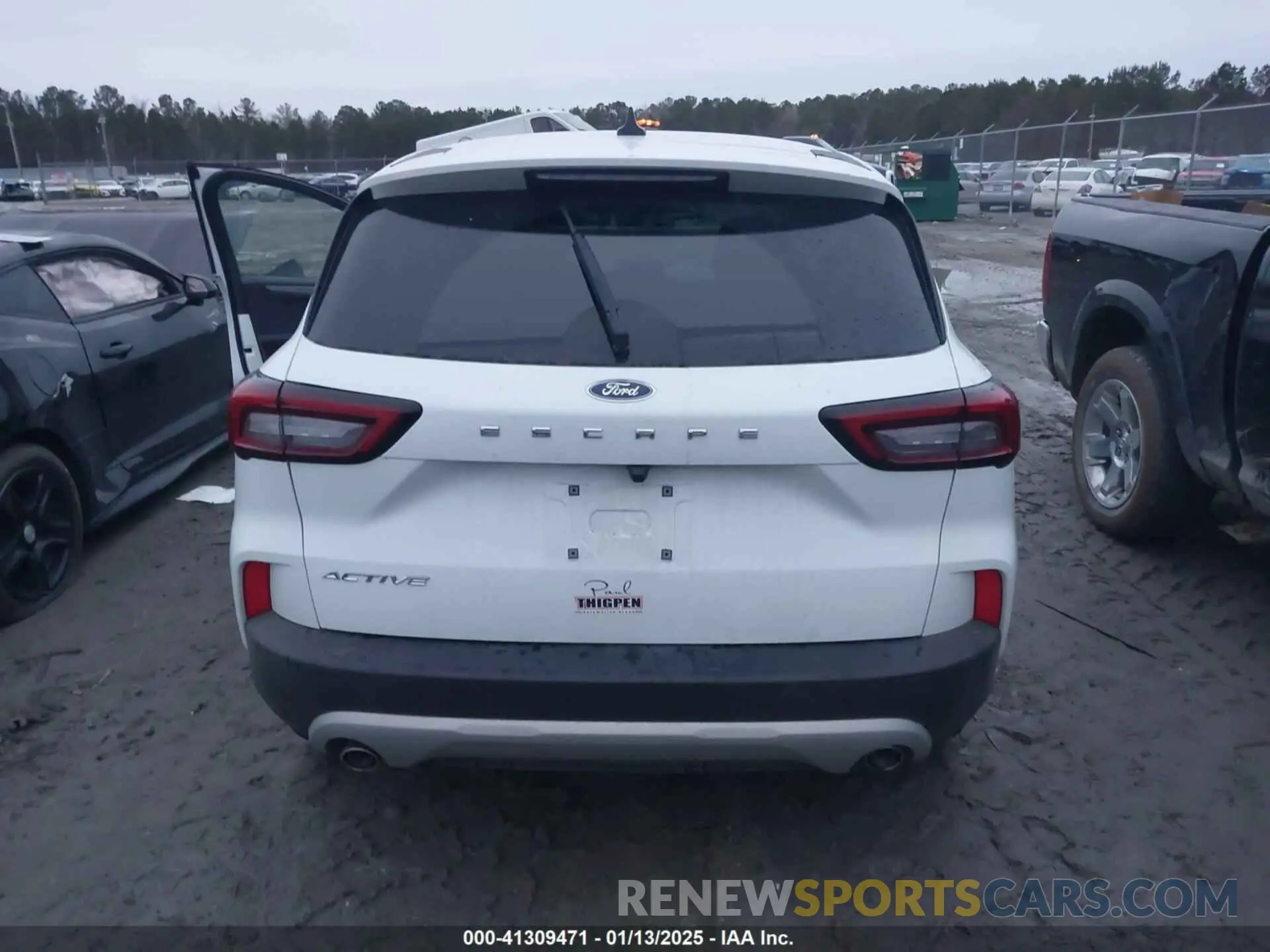 16 Photograph of a damaged car 1FMCU0GN2RUB15736 FORD ESCAPE 2024