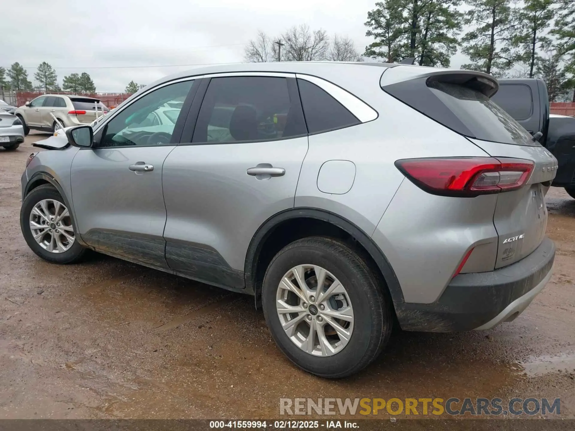 3 Фотография поврежденного автомобиля 1FMCU0GN2RUB44458 FORD ESCAPE 2024