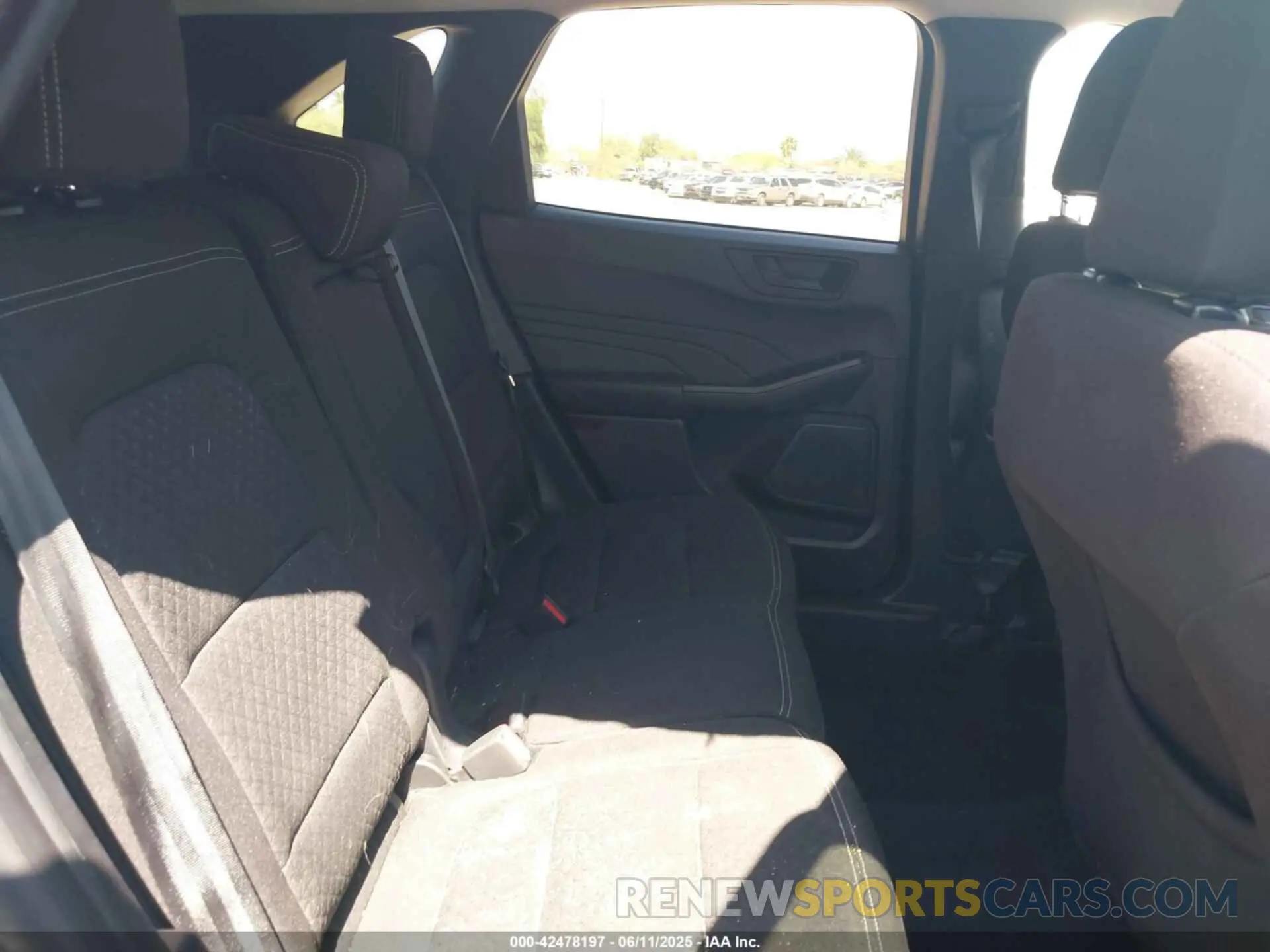 8 Фотография поврежденного автомобиля 1FMCU0GN3RUA24264 FORD ESCAPE 2024