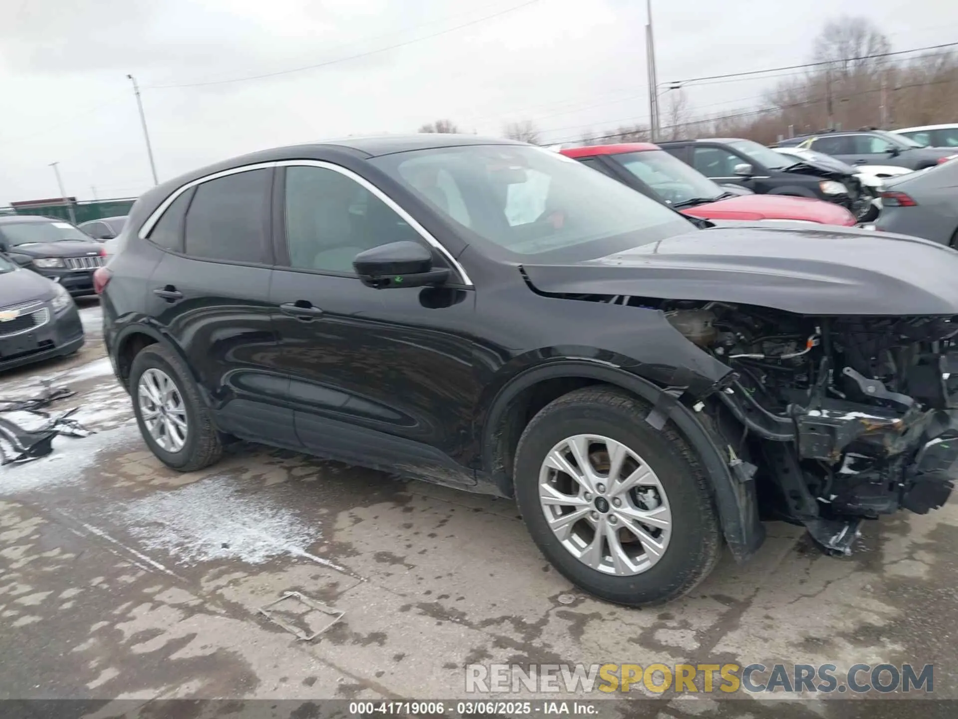 14 Фотография поврежденного автомобиля 1FMCU0GN3RUA67860 FORD ESCAPE 2024