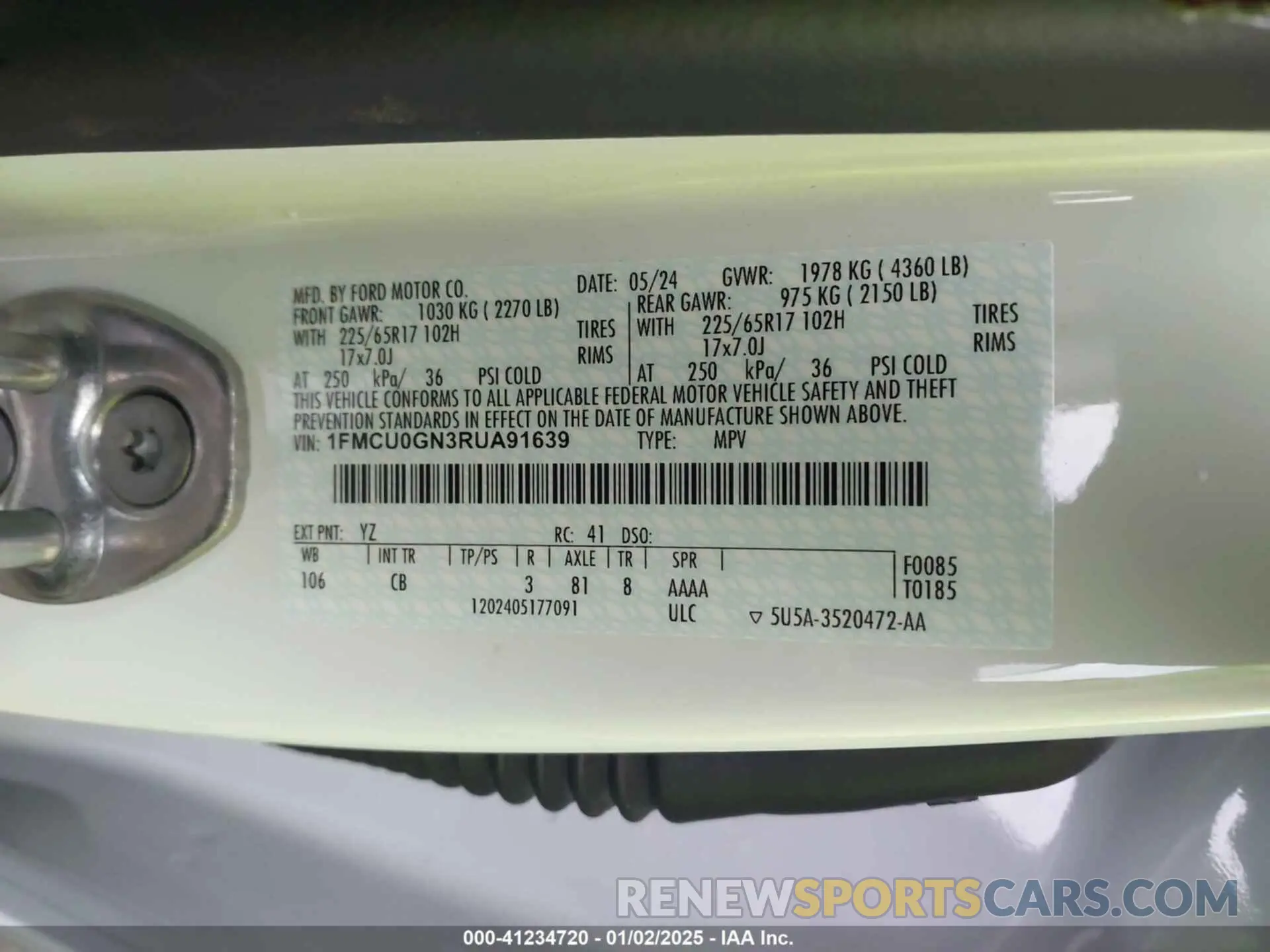 9 Photograph of a damaged car 1FMCU0GN3RUA91639 FORD ESCAPE 2024
