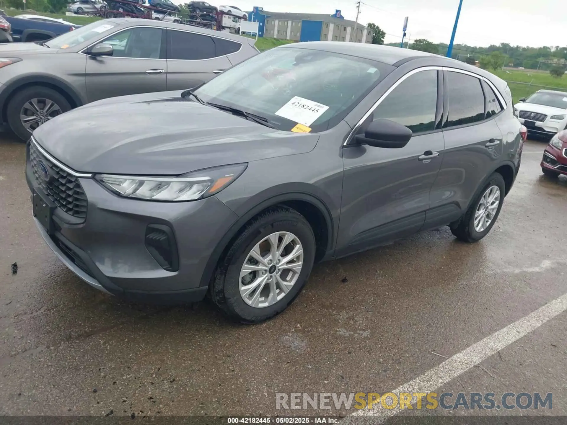 2 Photograph of a damaged car 1FMCU0GN3RUB02753 FORD ESCAPE 2024