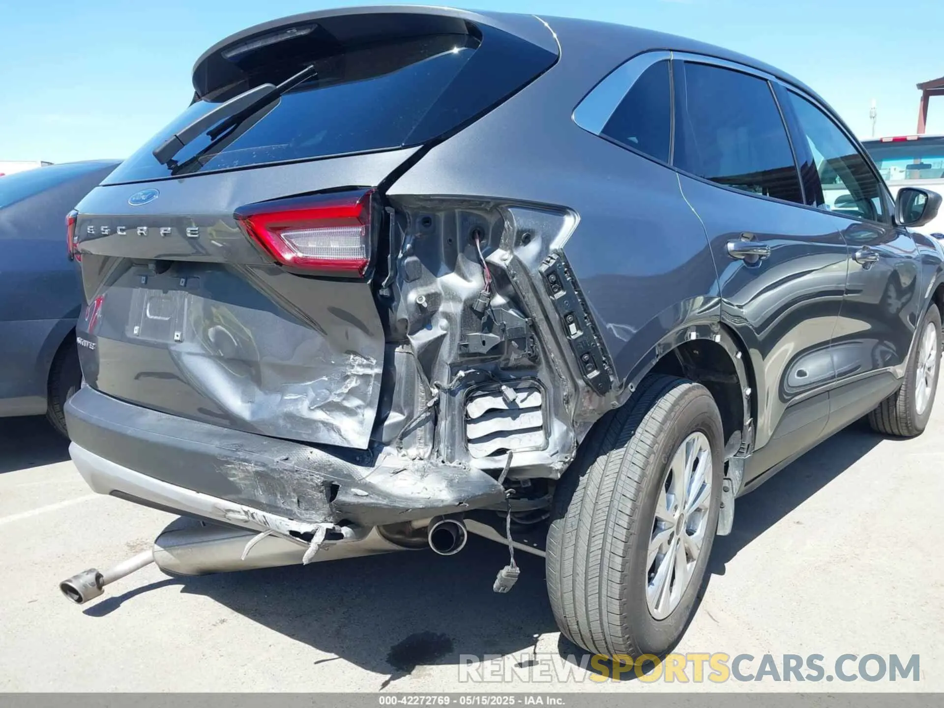 6 Фотография поврежденного автомобиля 1FMCU0GN4RUA38772 FORD ESCAPE 2024
