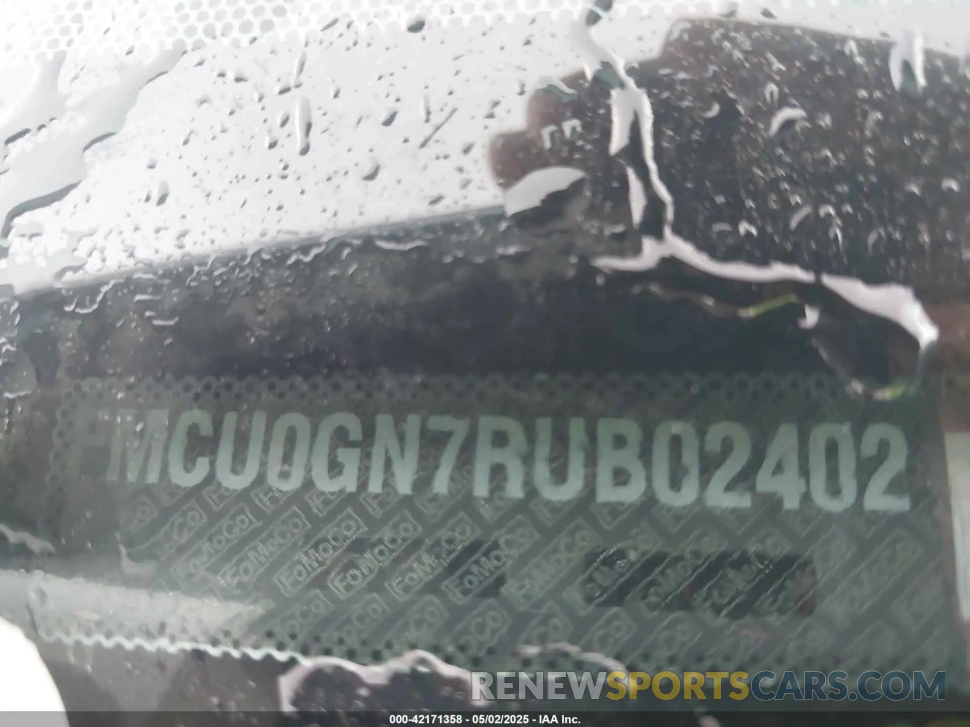 9 Фотография поврежденного автомобиля 1FMCU0GN7RUB02402 FORD ESCAPE 2024