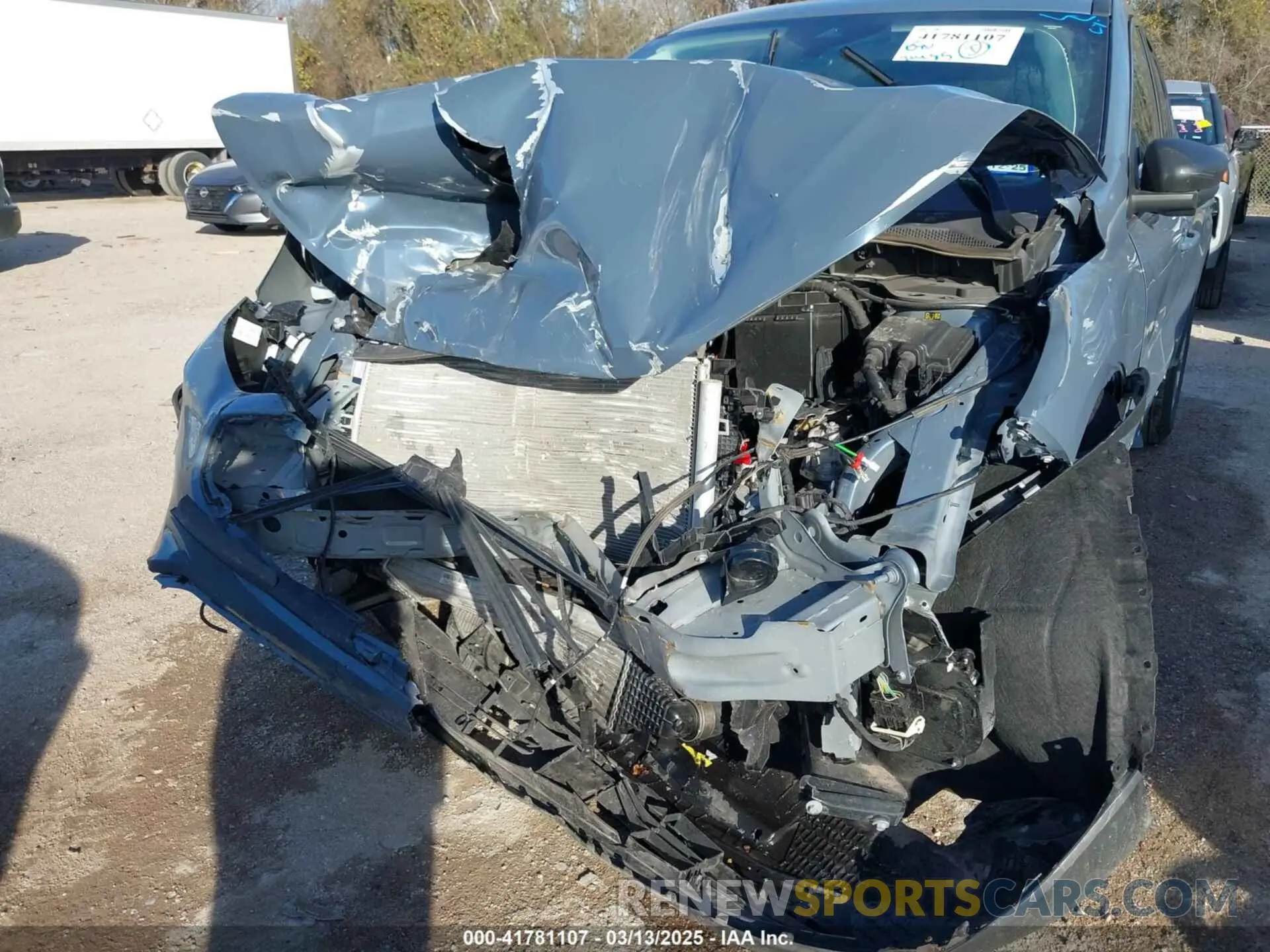 6 Photograph of a damaged car 1FMCU0GN8RUA12725 FORD ESCAPE 2024