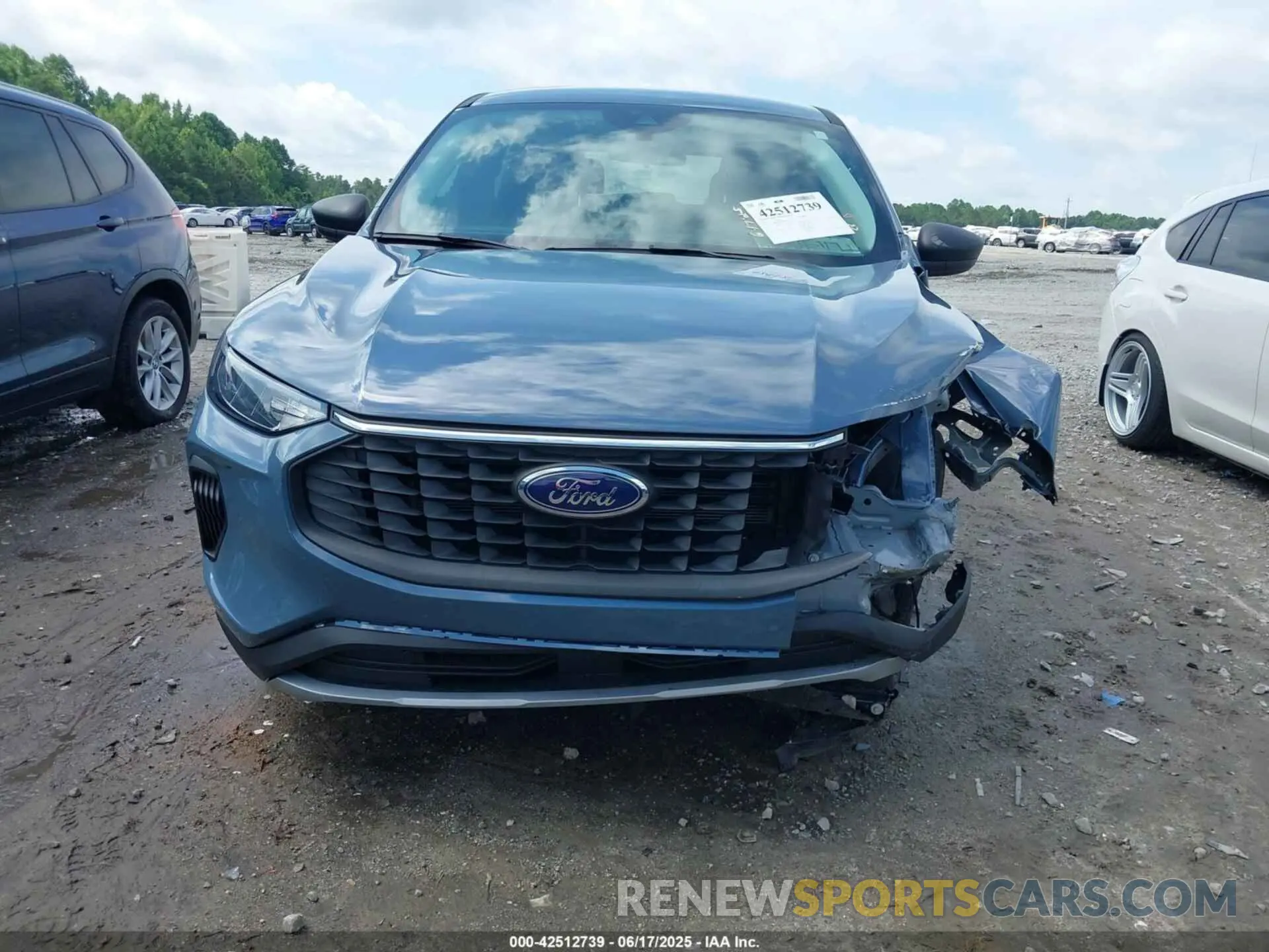 11 Photograph of a damaged car 1FMCU0GNXRUA53373 FORD ESCAPE 2024