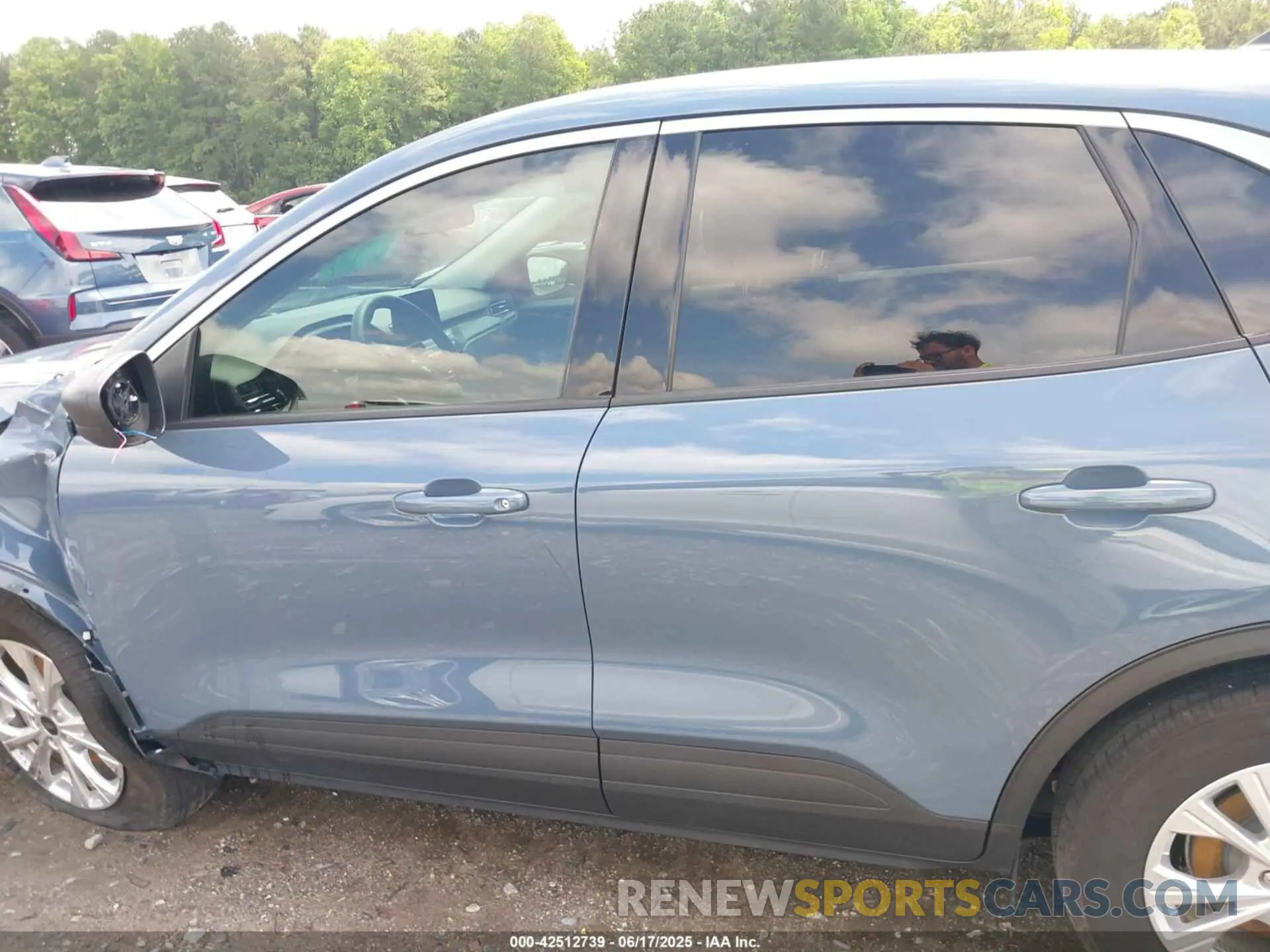 13 Photograph of a damaged car 1FMCU0GNXRUA53373 FORD ESCAPE 2024