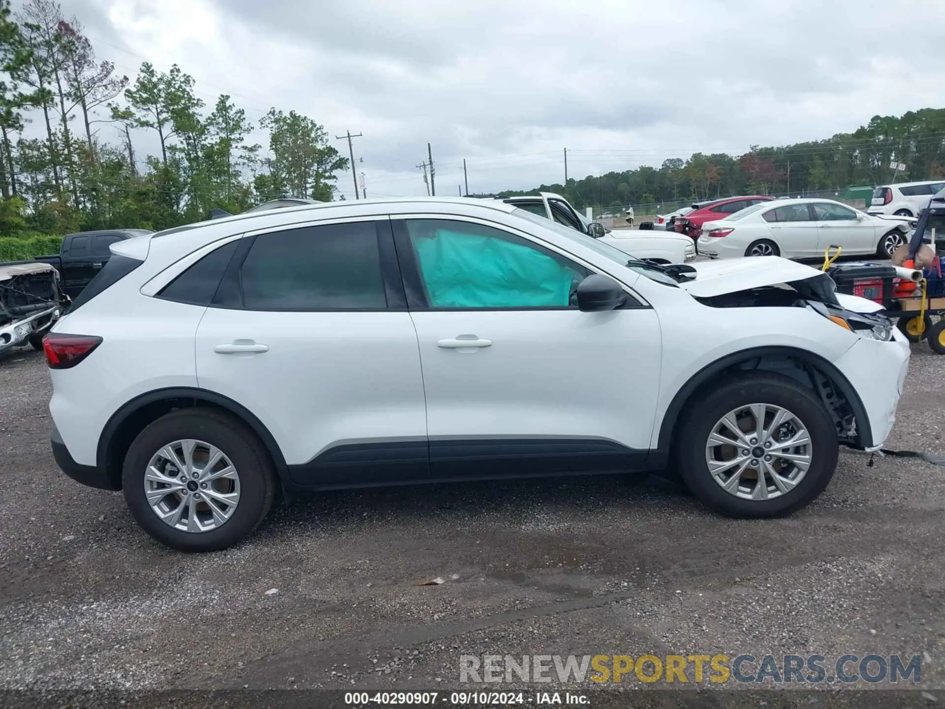13 Фотография поврежденного автомобиля 1FMCU0GNXRUB07996 FORD ESCAPE 2024