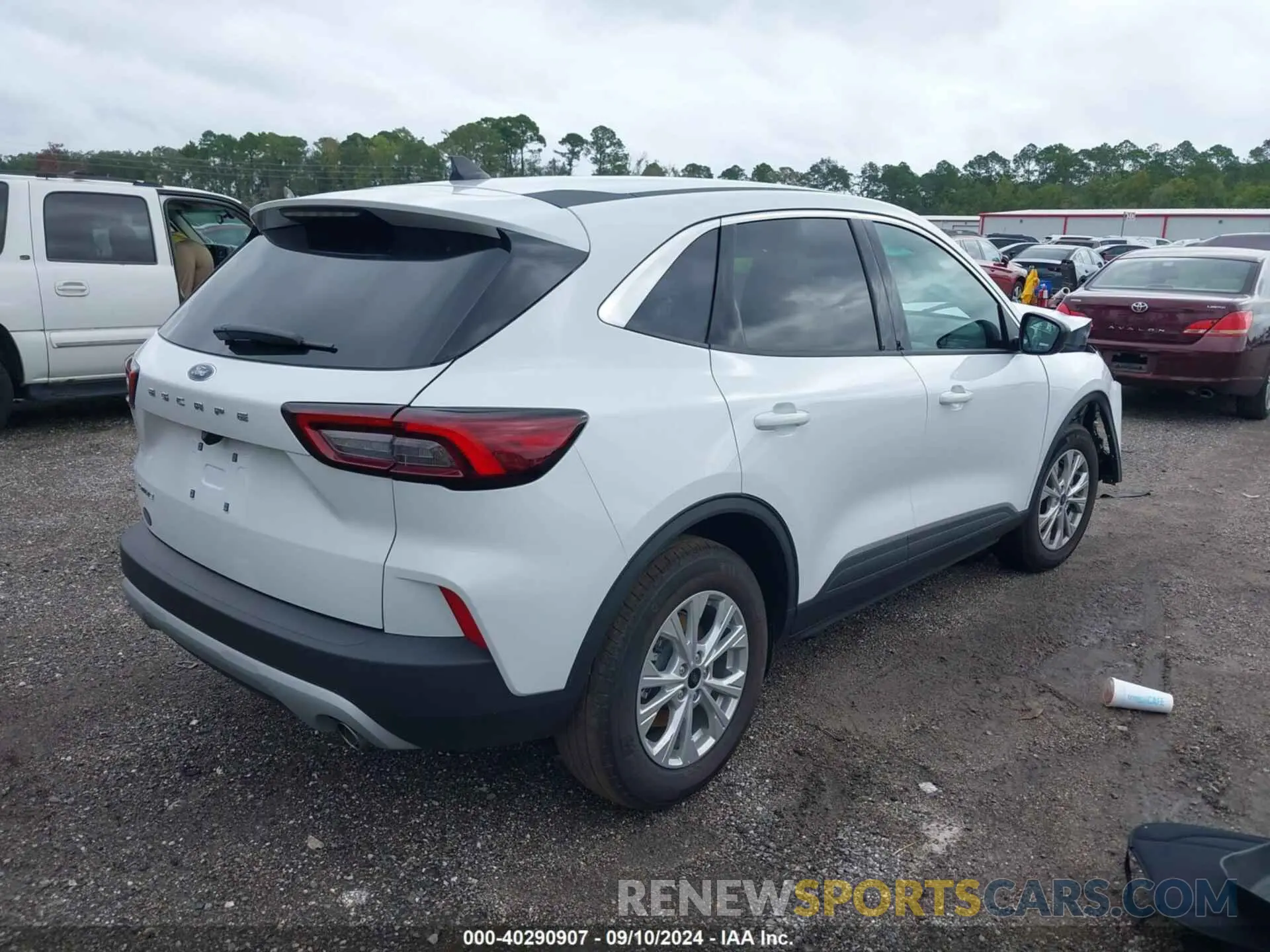 4 Фотография поврежденного автомобиля 1FMCU0GNXRUB07996 FORD ESCAPE 2024