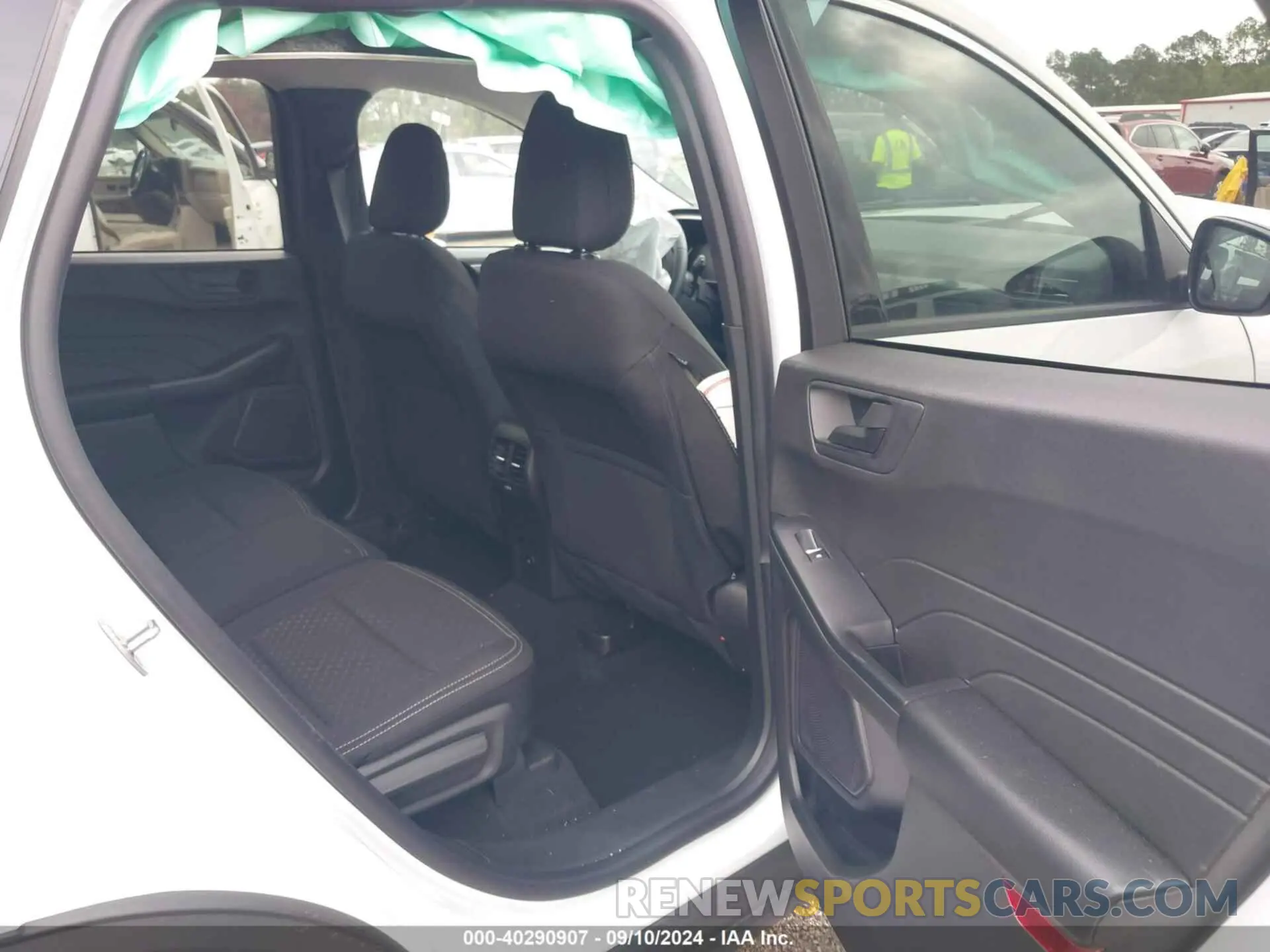 8 Фотография поврежденного автомобиля 1FMCU0GNXRUB07996 FORD ESCAPE 2024