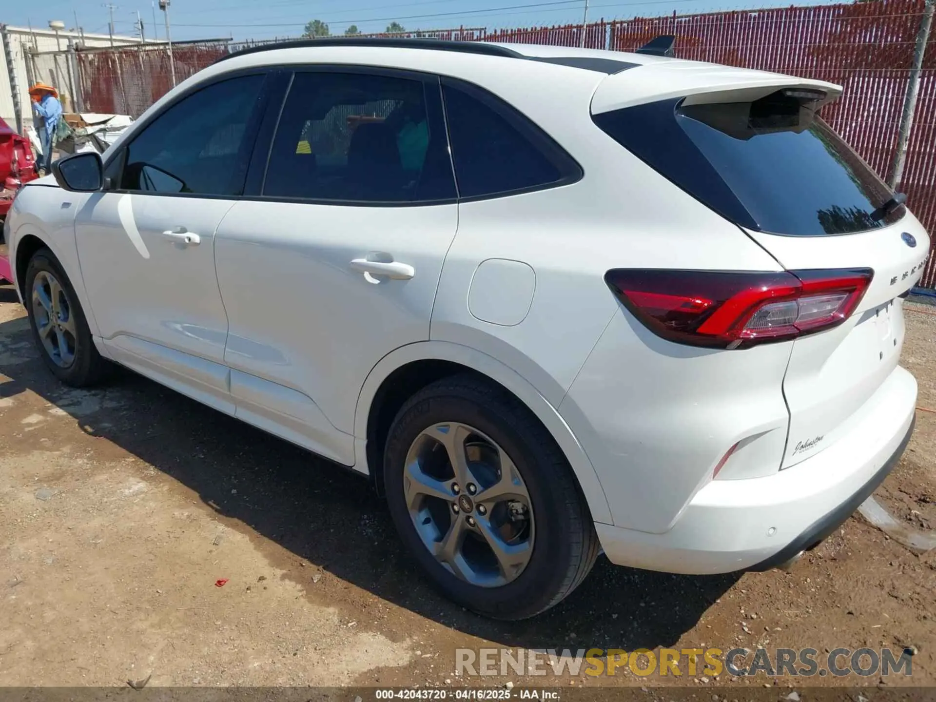 3 Фотография поврежденного автомобиля 1FMCU0MN0RUA16062 FORD ESCAPE 2024
