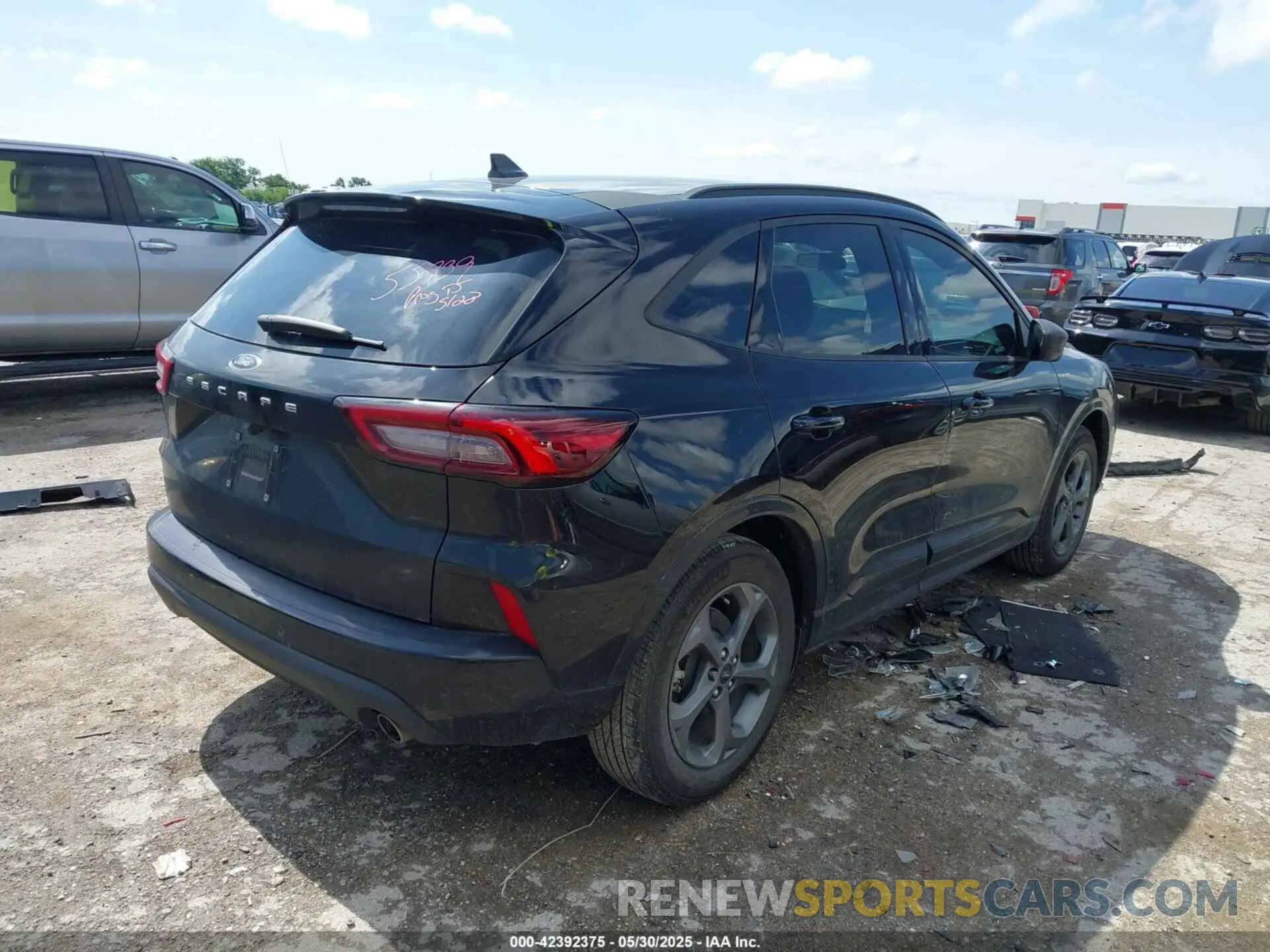 4 Фотография поврежденного автомобиля 1FMCU0MN0RUA38529 FORD ESCAPE 2024