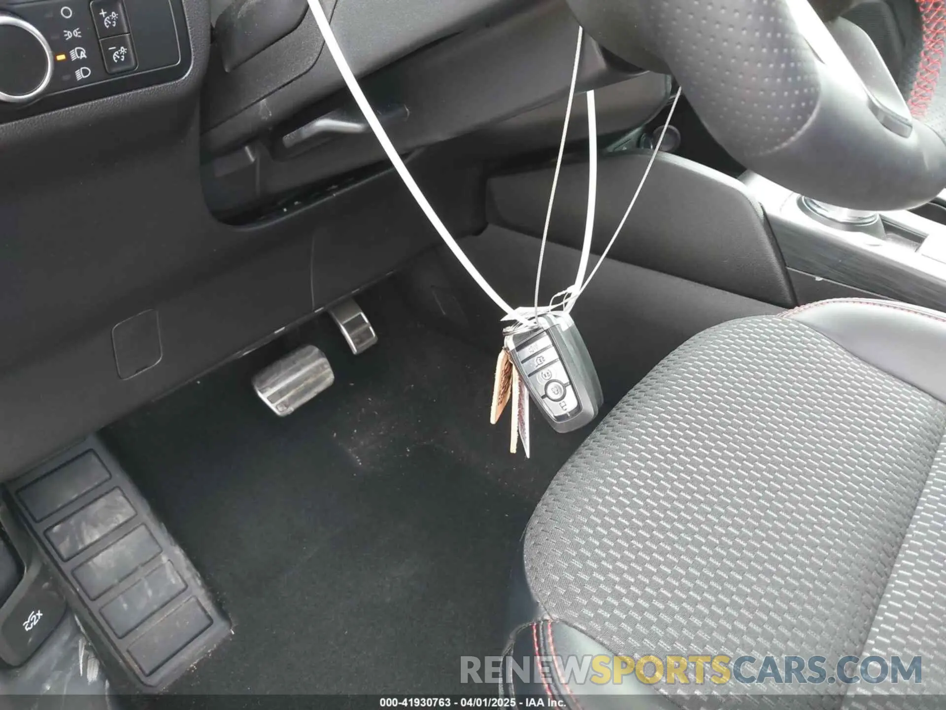 11 Photograph of a damaged car 1FMCU0MN0RUB32975 FORD ESCAPE 2024