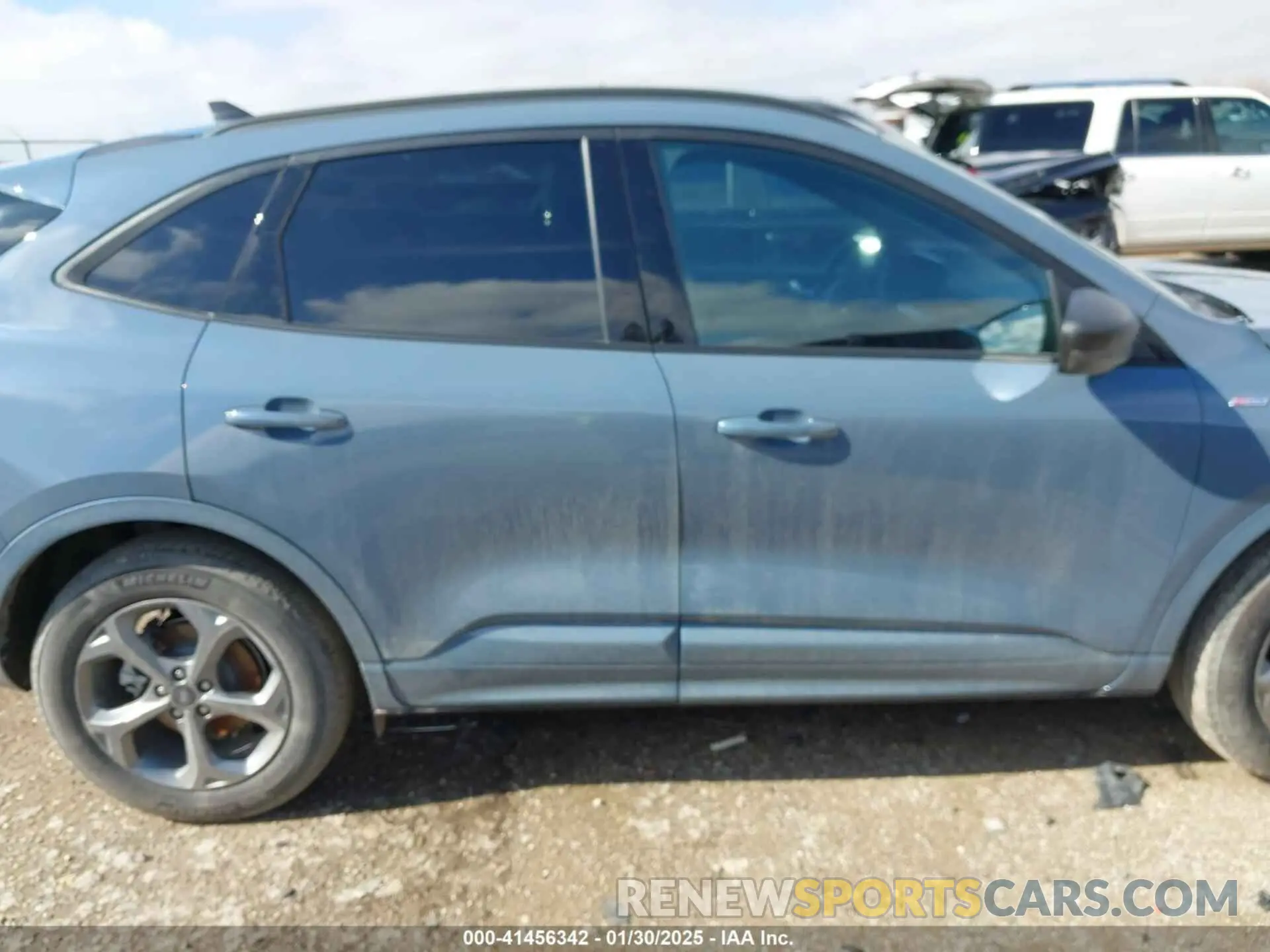 13 Photograph of a damaged car 1FMCU0MN1RUA39575 FORD ESCAPE 2024