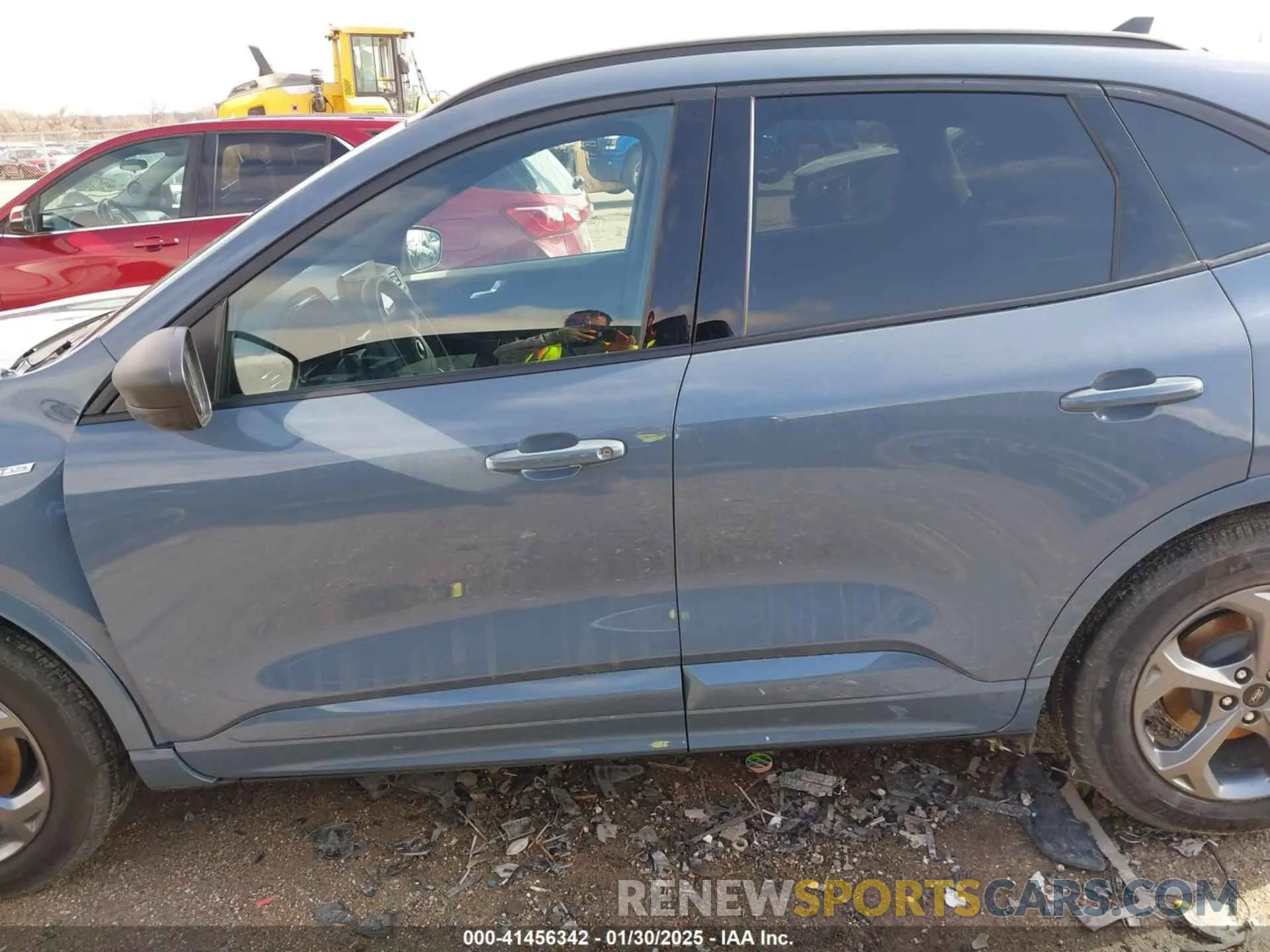 14 Photograph of a damaged car 1FMCU0MN1RUA39575 FORD ESCAPE 2024